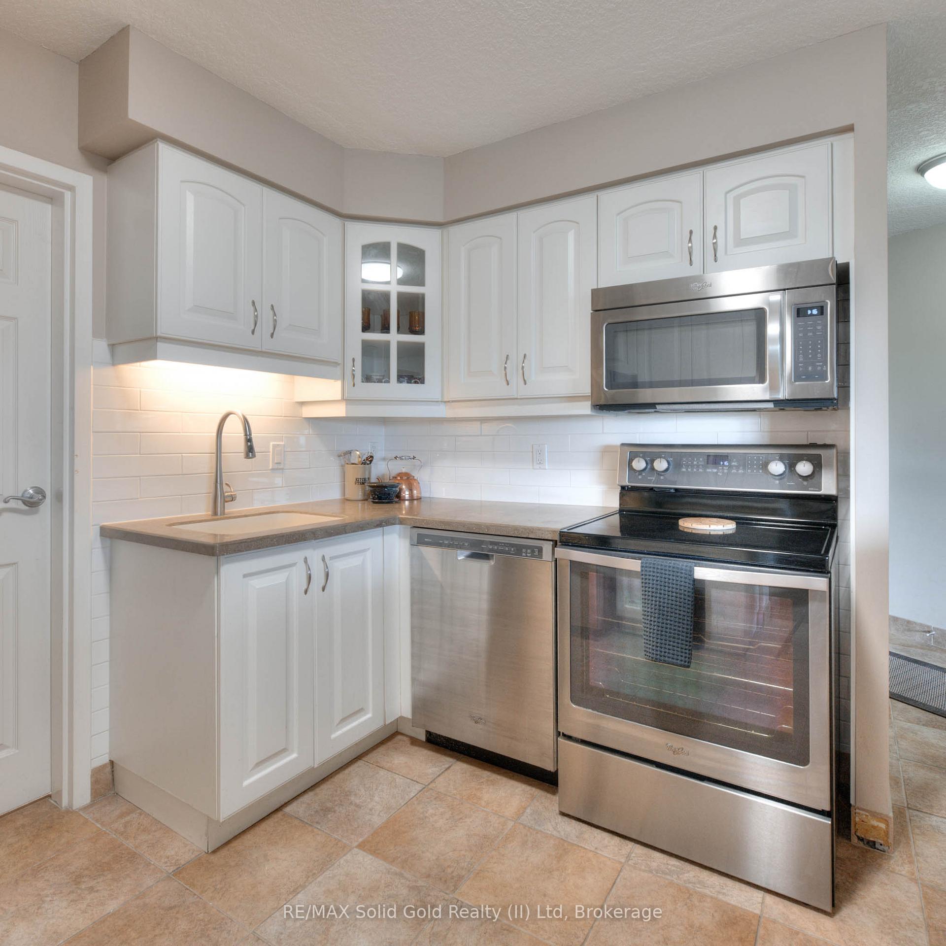 Photo 8 of Unit 606, 250 Glenridge Drive, Waterloo — HOMEH