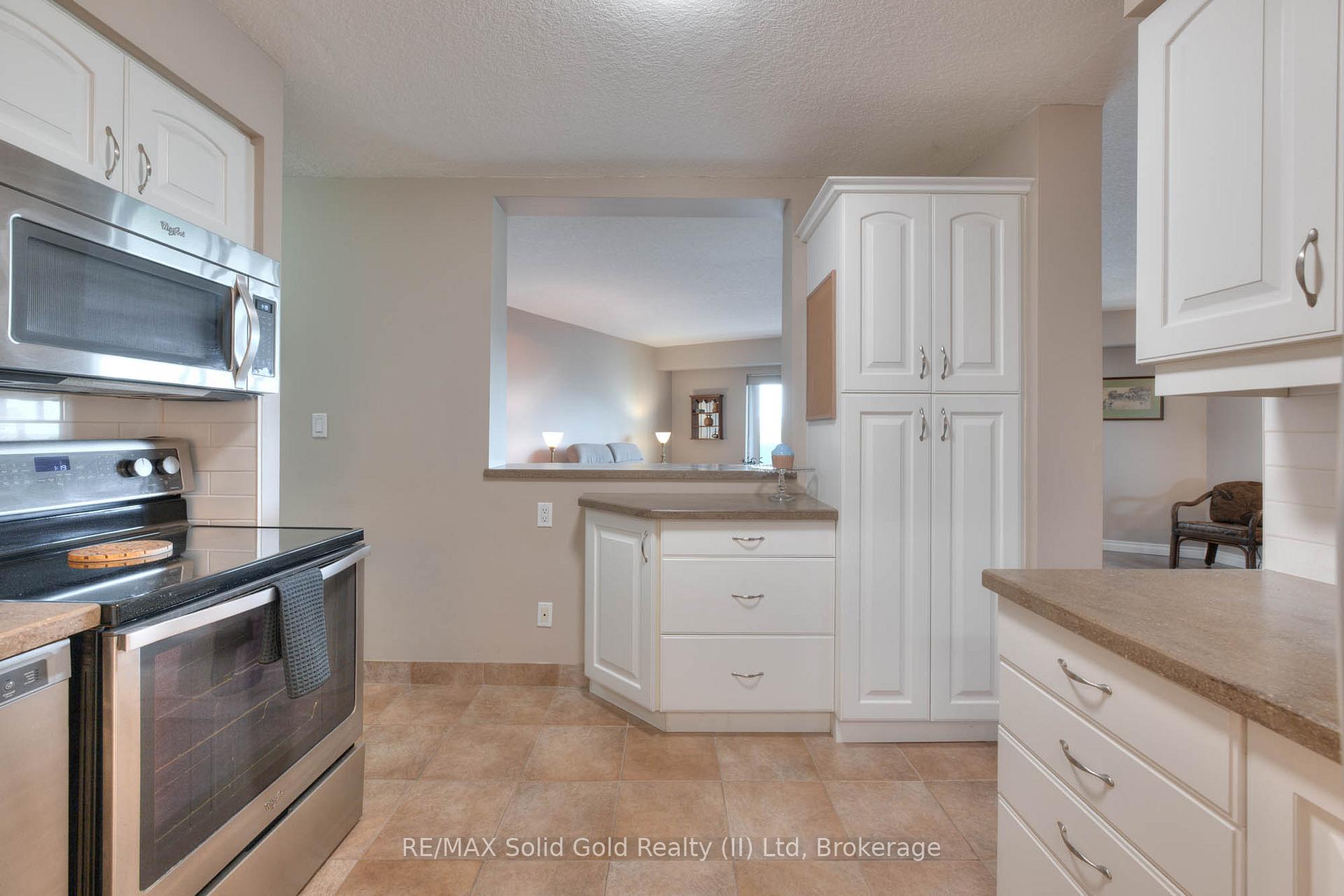 Photo 11 of Unit 606, 250 Glenridge Drive, Waterloo — HOMEH