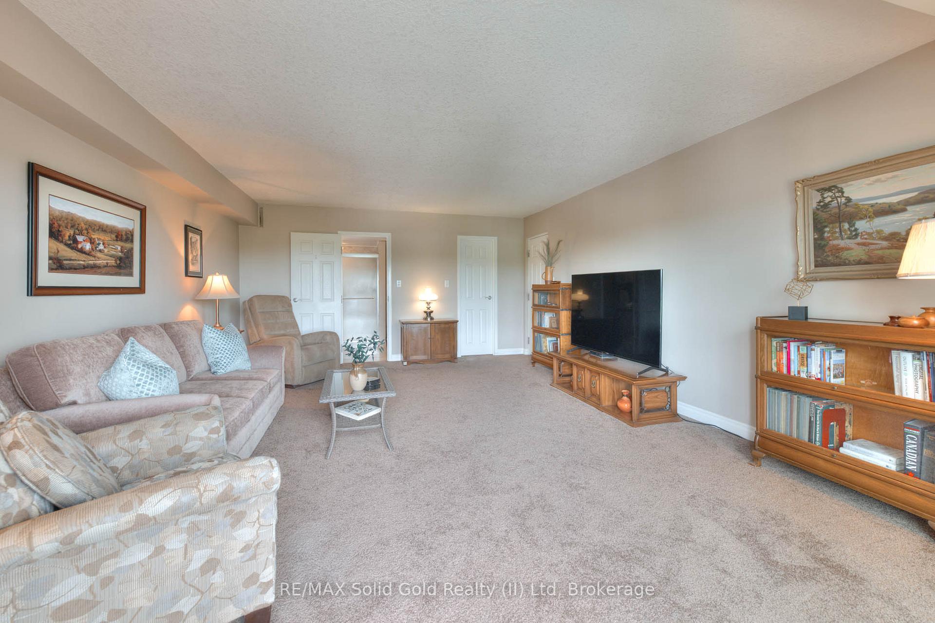 Photo 26 of Unit 606, 250 Glenridge Drive, Waterloo — HOMEH