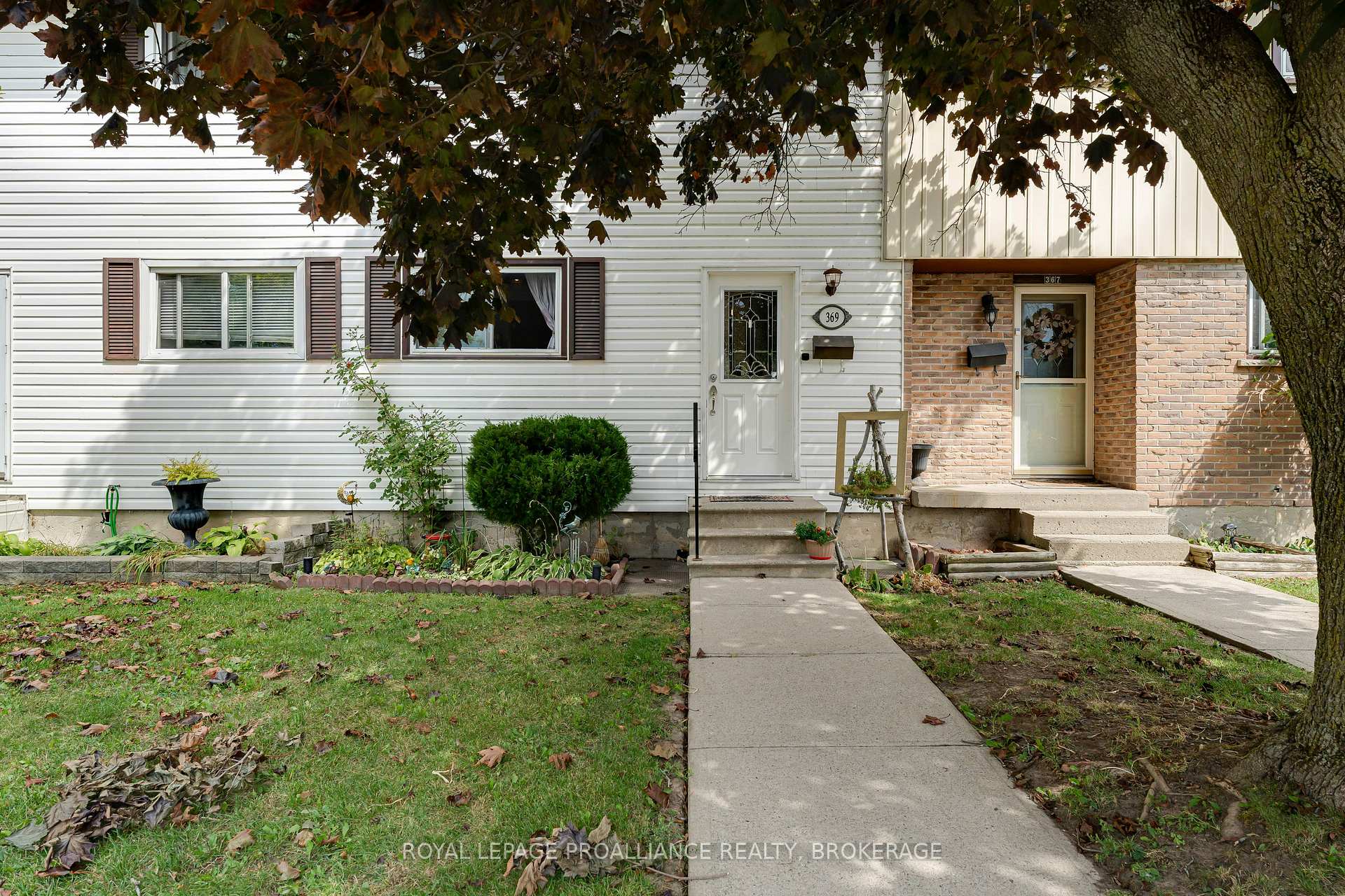 Photo 2 of 369 William Street N, Gananoque — HOMEH