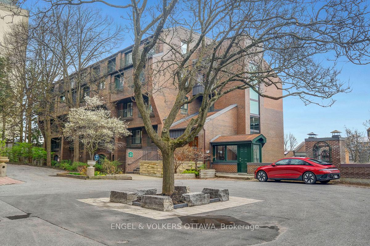 Photo 2 of Unit 16, 135 Springfield Road, Ottawa, Lindenlea — HOMEH