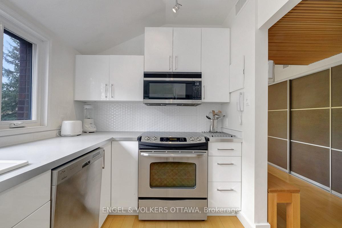 Photo 57 of Unit 16, 135 Springfield Road, Ottawa, Lindenlea — HOMEH
