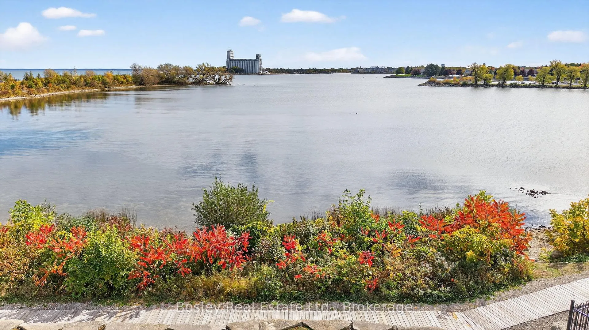 Photo 17 of 59 Cranberry Surf, Collingwood — HOMEH