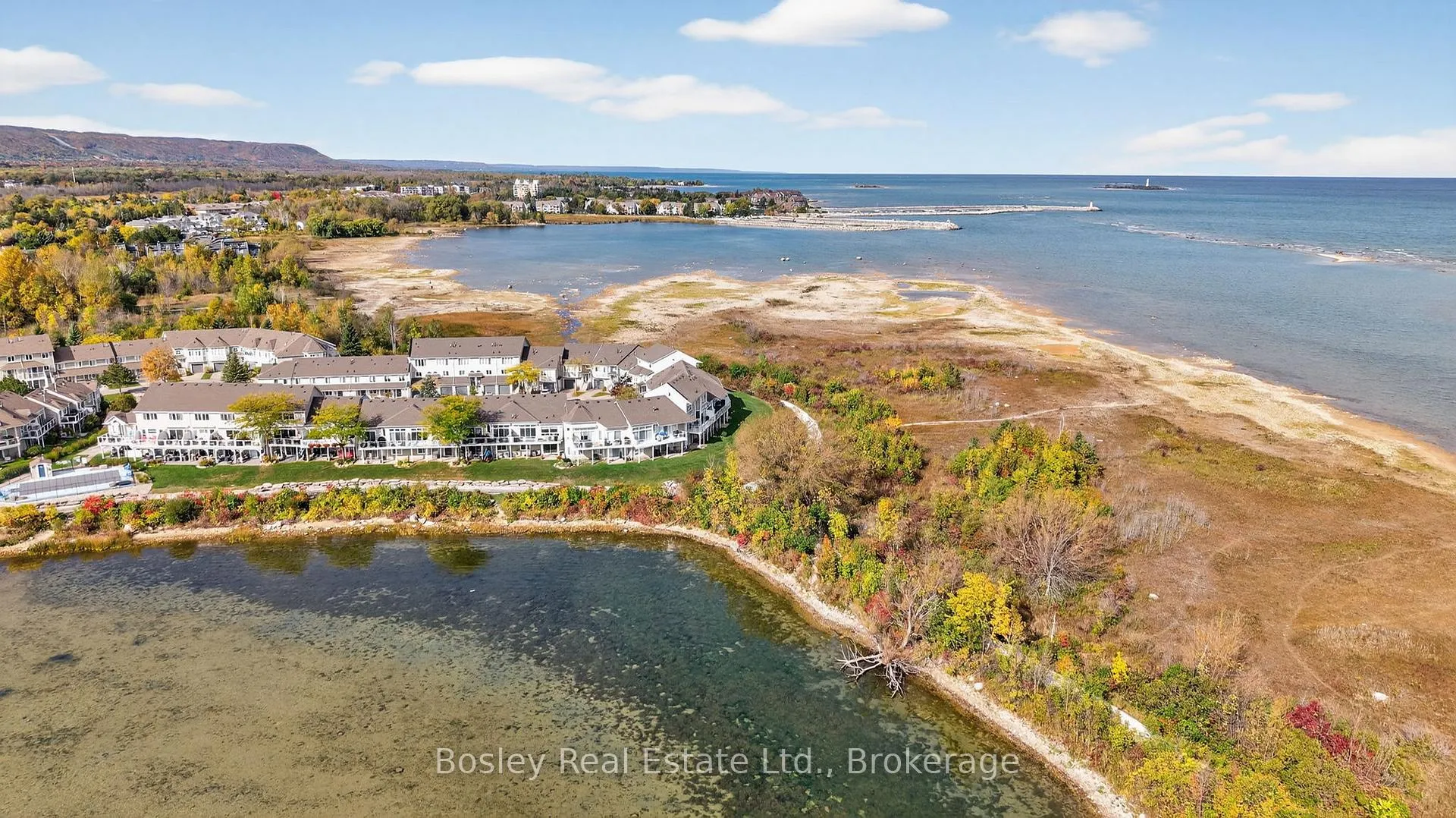 Photo 23 of 59 Cranberry Surf, Collingwood — HOMEH
