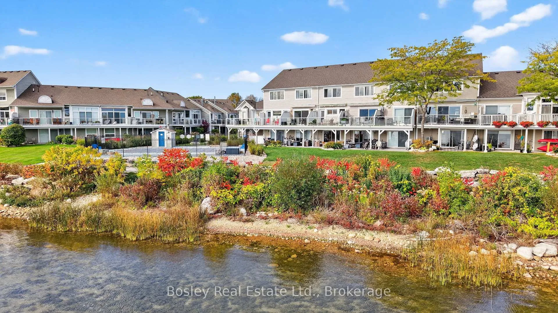 Photo 25 of 59 Cranberry Surf, Collingwood — HOMEH