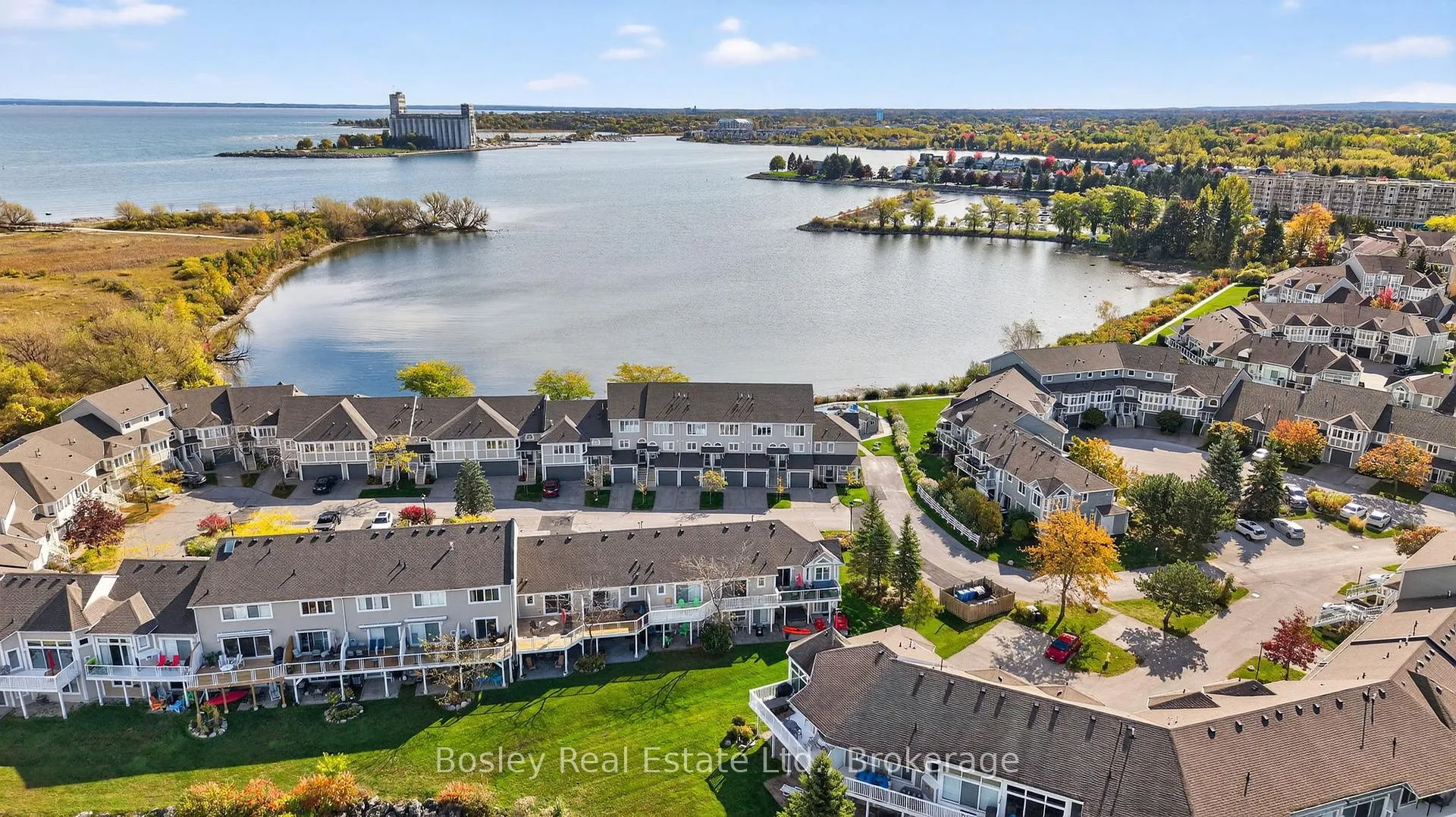 Photo 28 of 59 Cranberry Surf, Collingwood — HOMEH