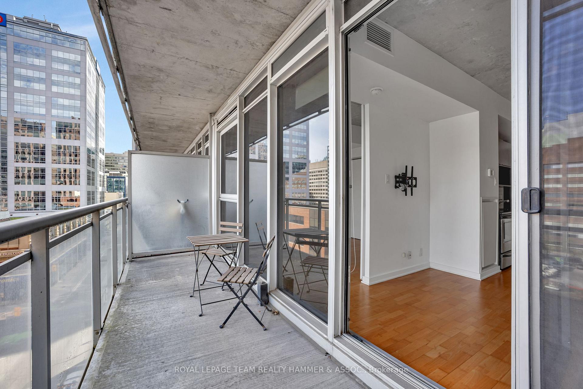 Photo 14 of Unit 704, 324 Laurier Avenue W, Ottawa, Ottawa Centre — HOMEH