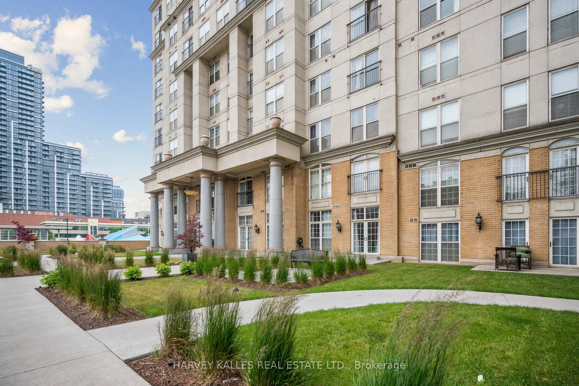 Photo 2 of Unit 414, 135 James Street S, Hamilton, Corktown — HOMEH
