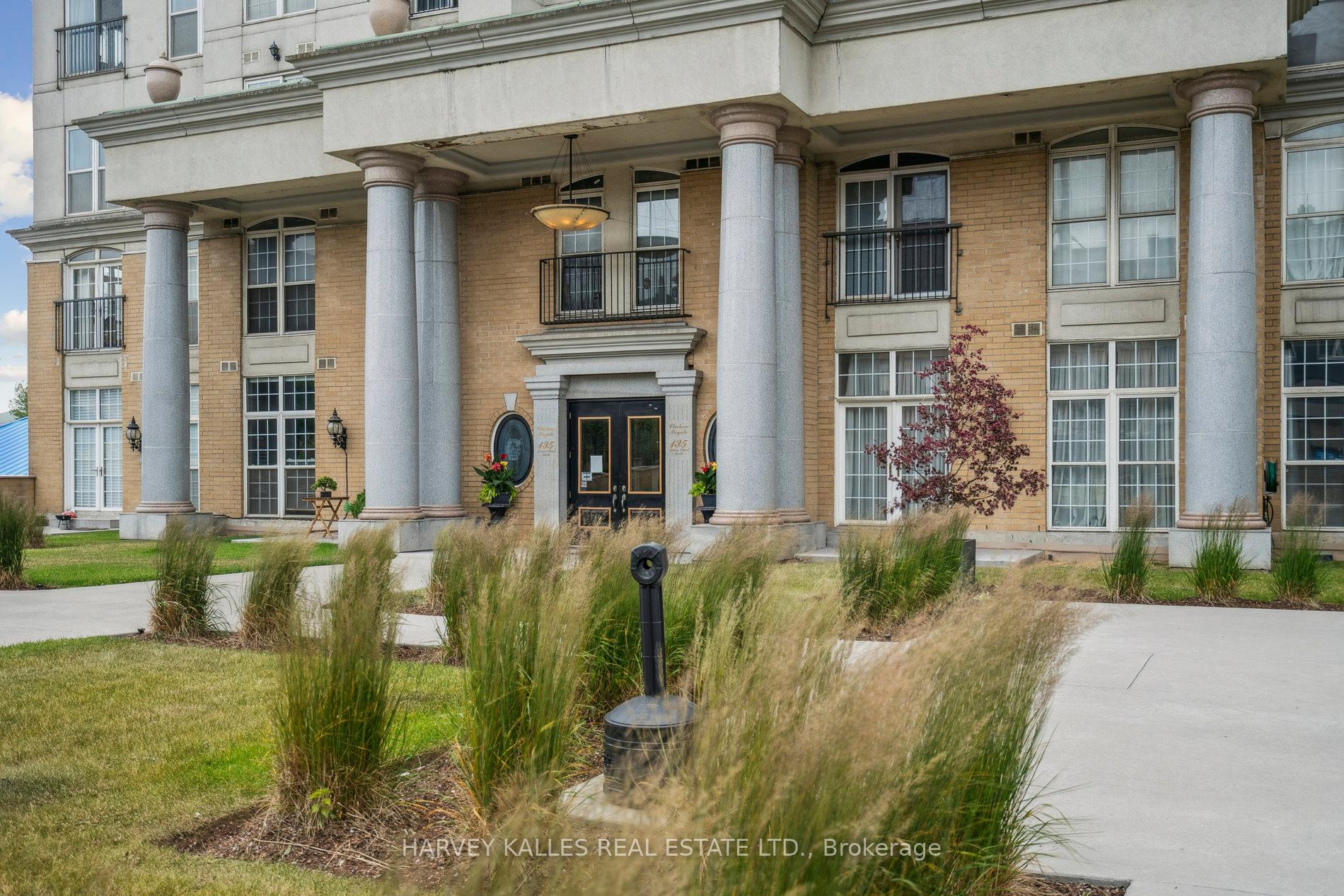 Photo 3 of Unit 414, 135 James Street S, Hamilton, Corktown — HOMEH