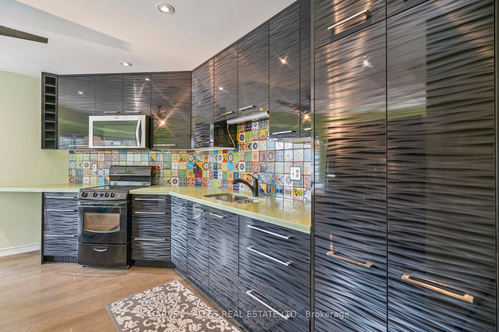 Photo 13 of Unit 414, 135 James Street S, Hamilton, Corktown — HOMEH