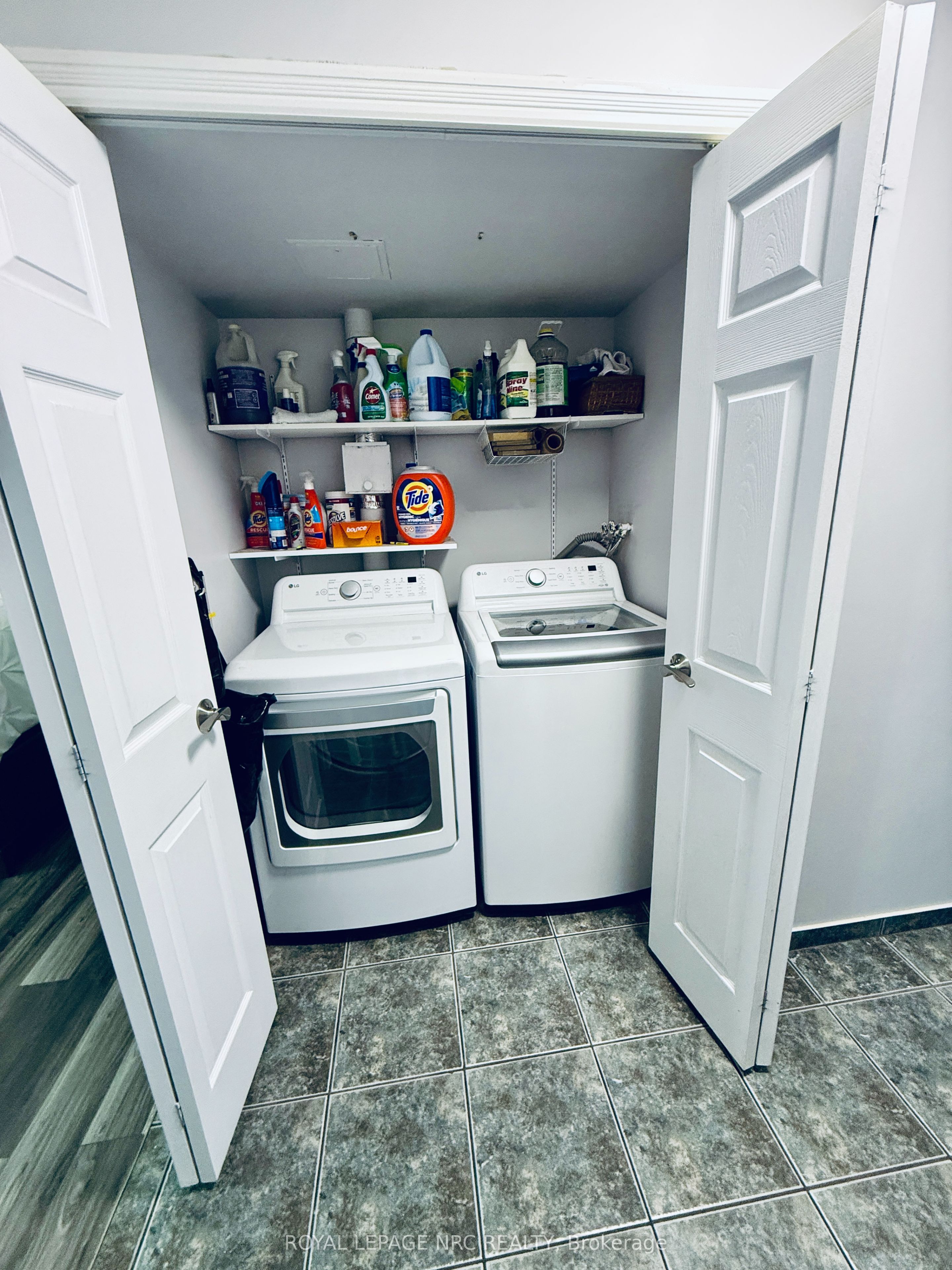 Photo 12 of Unit 902, 7 Gale Crescent, St. Catharines, E. Chester — HOMEH