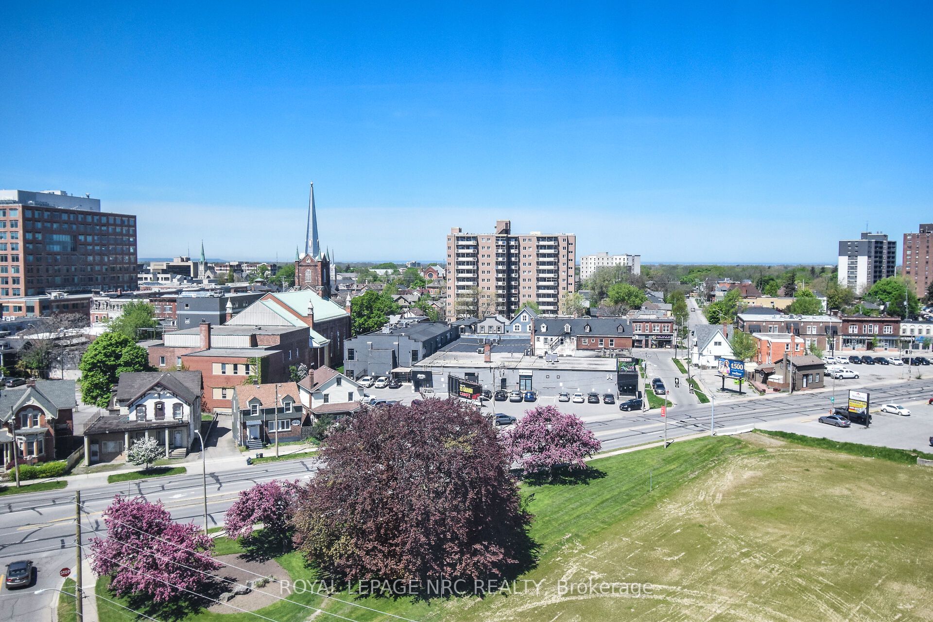 Photo 1 of Unit 902, 7 Gale Crescent, St. Catharines, E. Chester — HOMEH