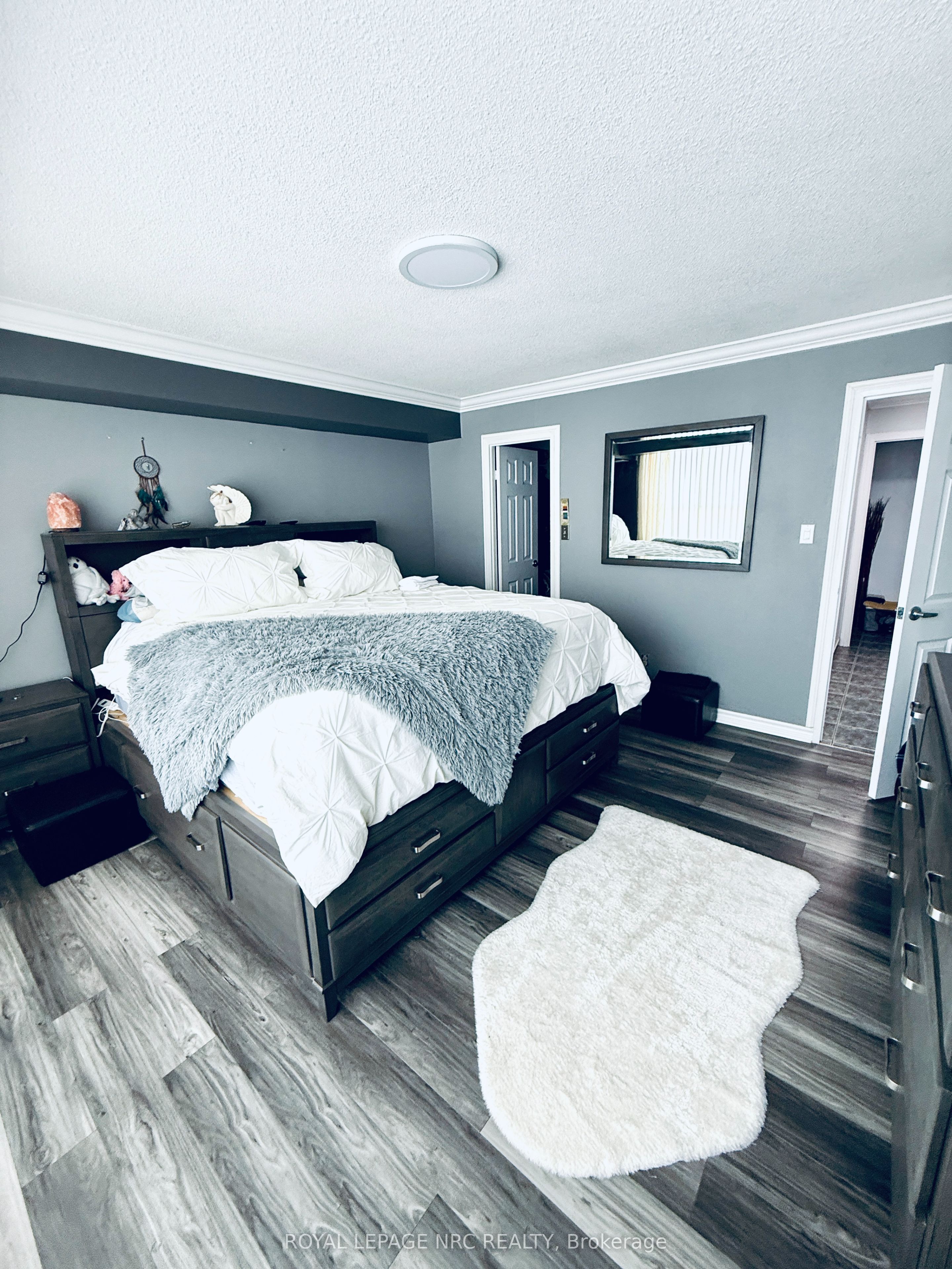 Photo 13 of Unit 902, 7 Gale Crescent, St. Catharines, E. Chester — HOMEH