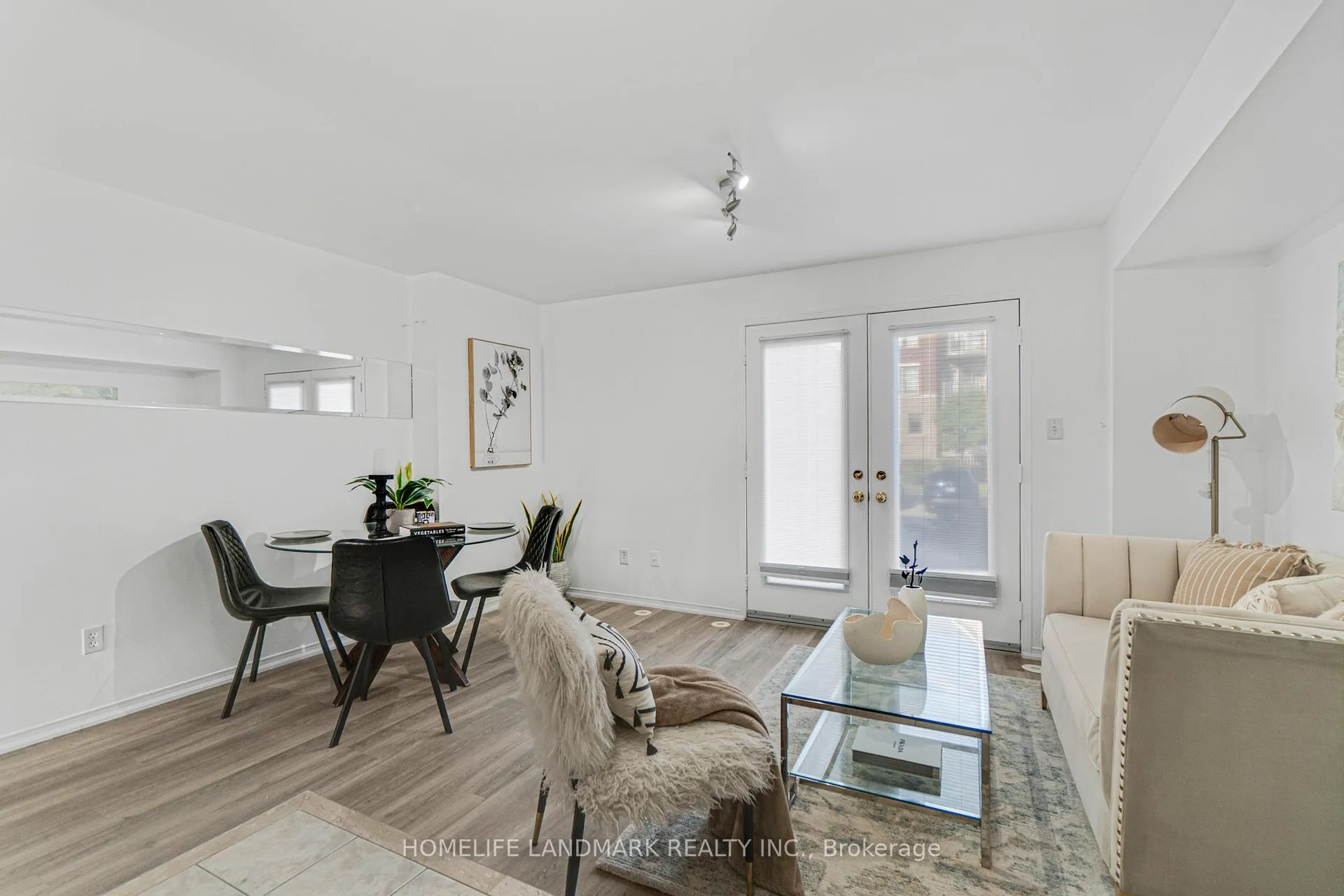 Photo 4 of Unit 8, 5025 Ninth Line, Mississauga, Churchill Meadows — HOMEH