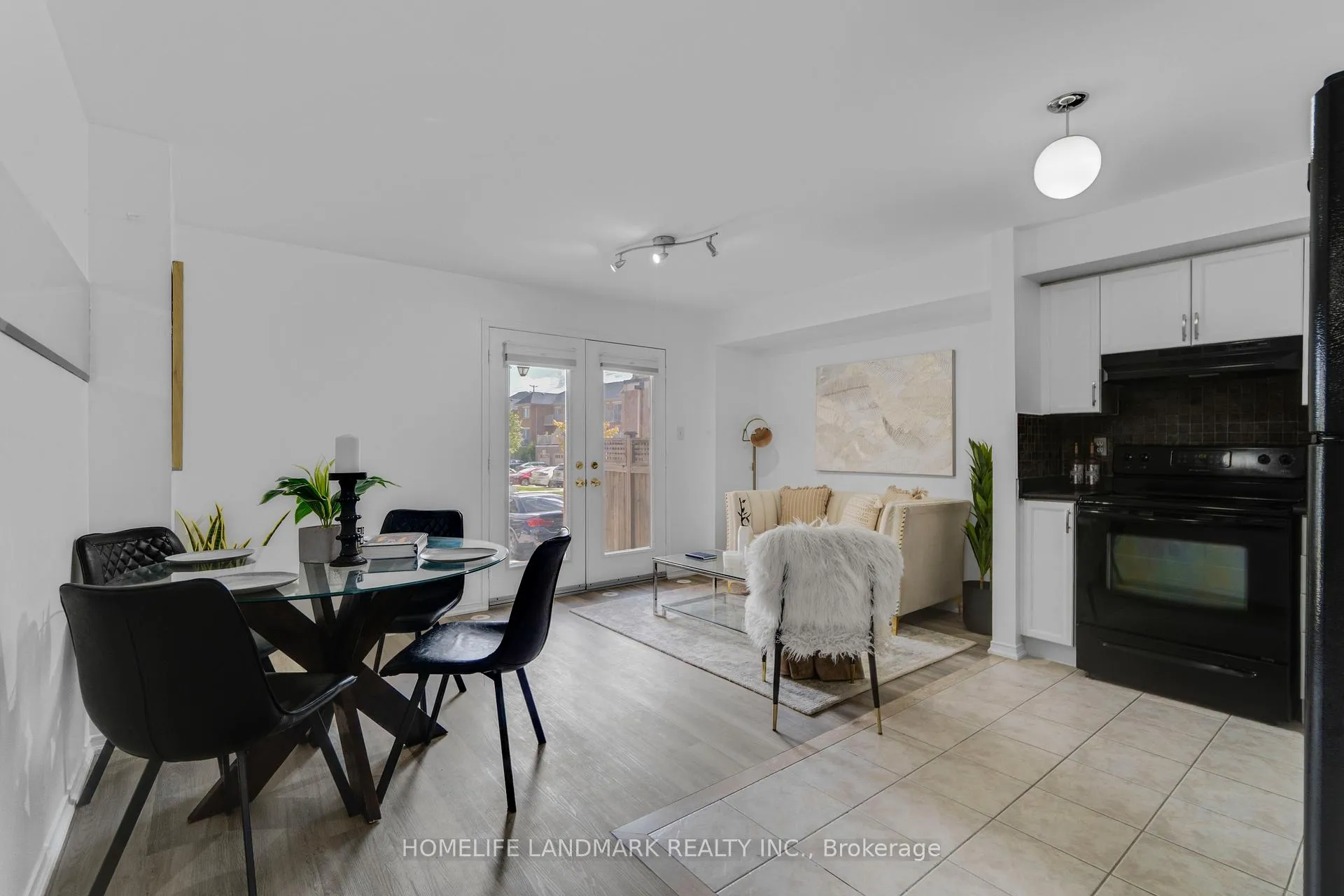 Photo 7 of Unit 8, 5025 Ninth Line, Mississauga, Churchill Meadows — HOMEH
