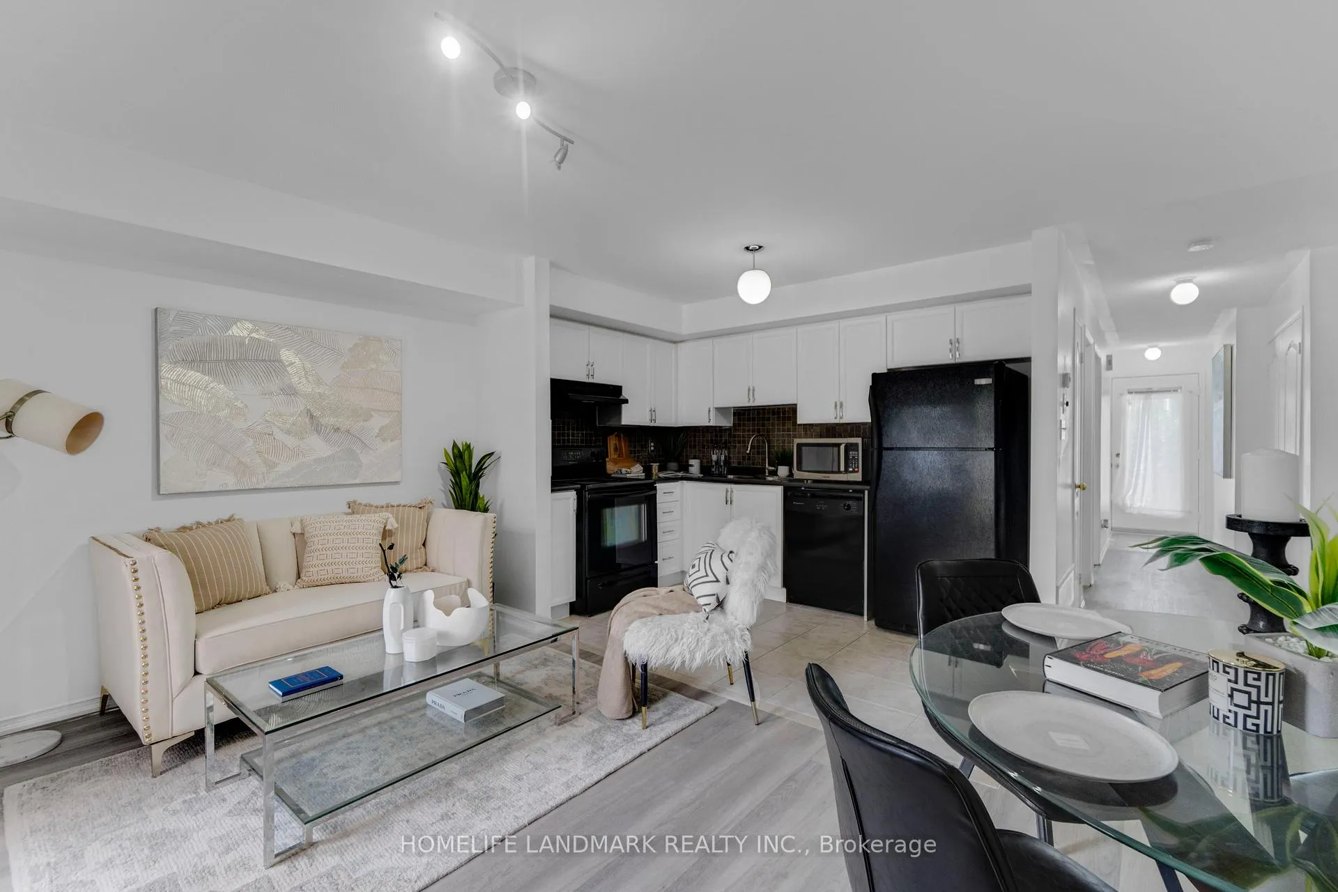 Photo 8 of Unit 8, 5025 Ninth Line, Mississauga, Churchill Meadows — HOMEH