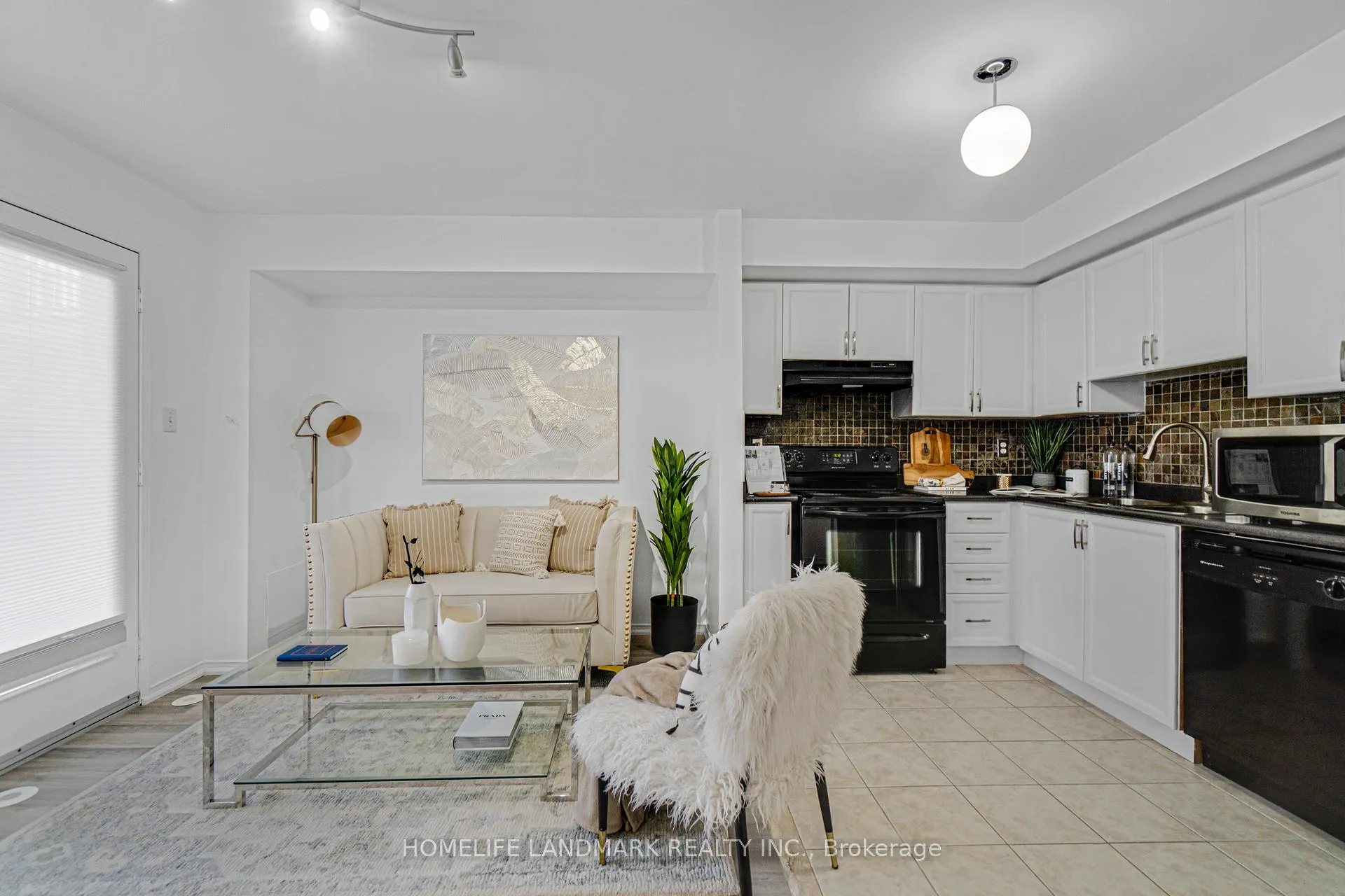 Photo 10 of Unit 8, 5025 Ninth Line, Mississauga, Churchill Meadows — HOMEH