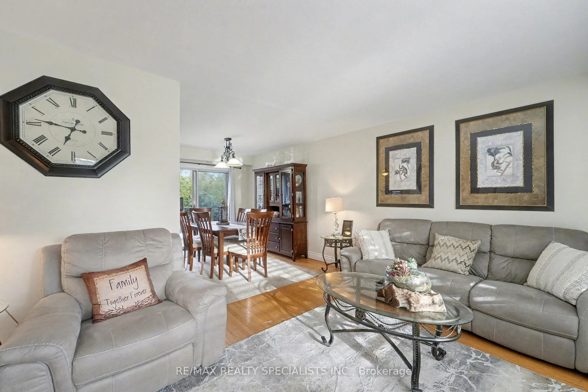 Photo 6 of 2 Chesterfield Road, Brampton, Brampton East — HOMEH