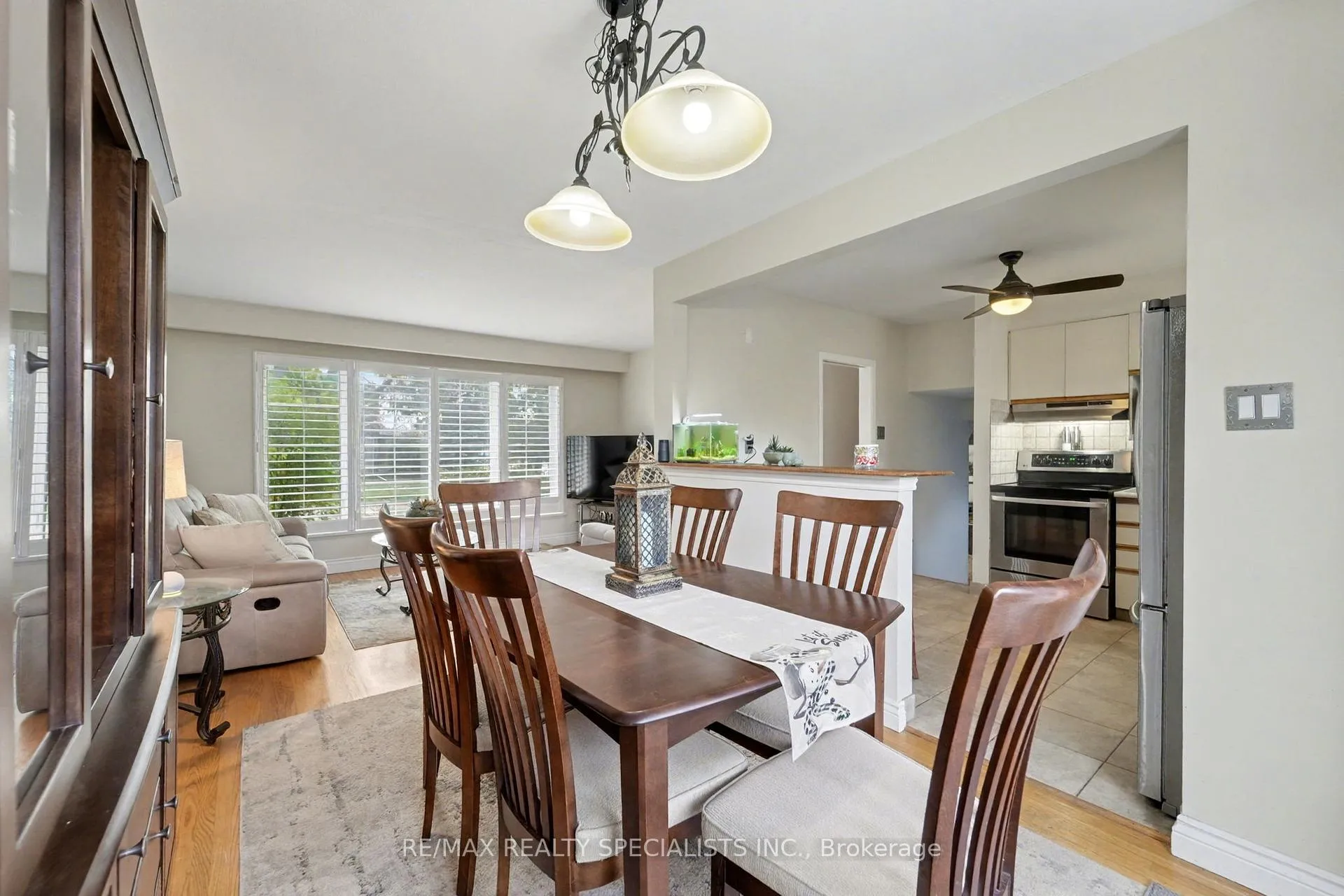 Photo 9 of 2 Chesterfield Road, Brampton, Brampton East — HOMEH