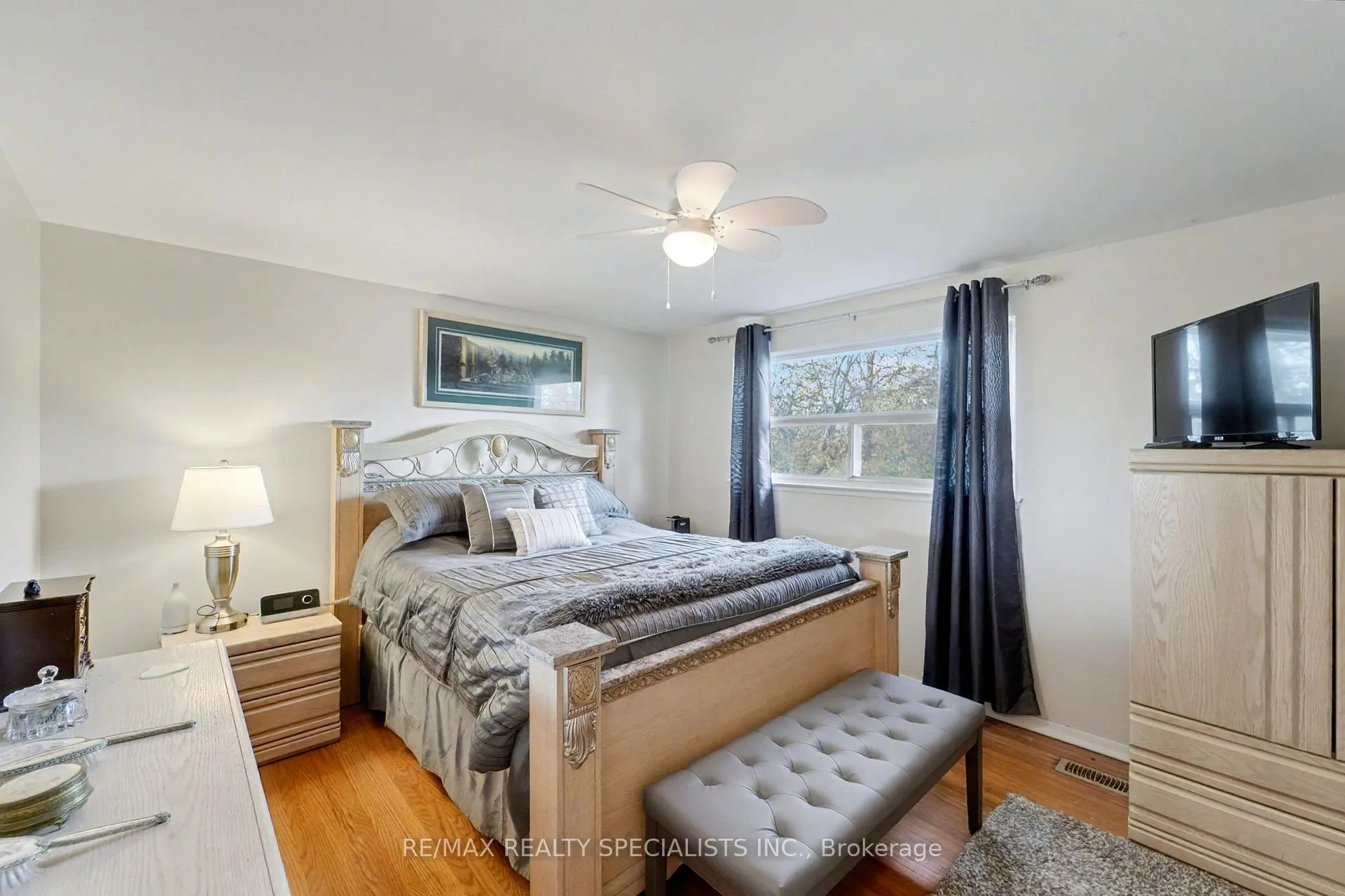 Photo 11 of 2 Chesterfield Road, Brampton, Brampton East — HOMEH