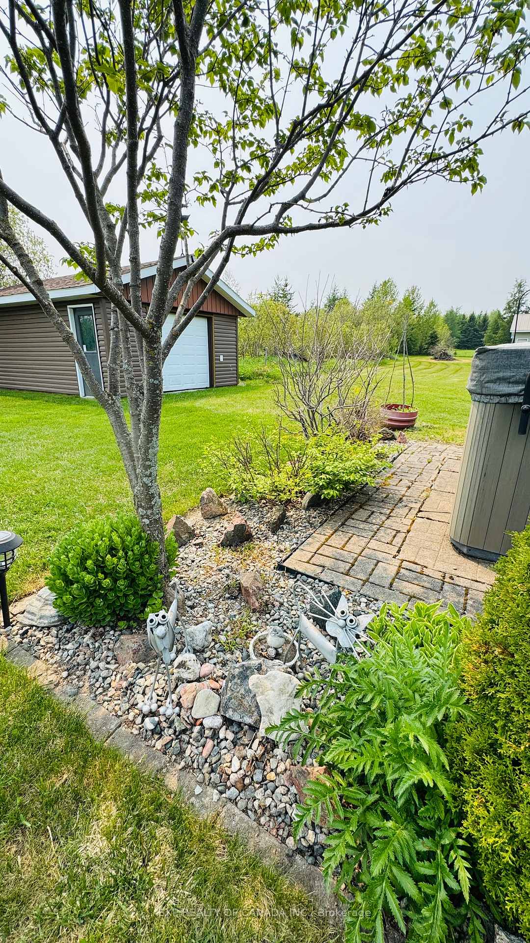 Photo 5 of 1272 Con 2 & 3 GLACKMEYER Road, Cochrane — HOMEH