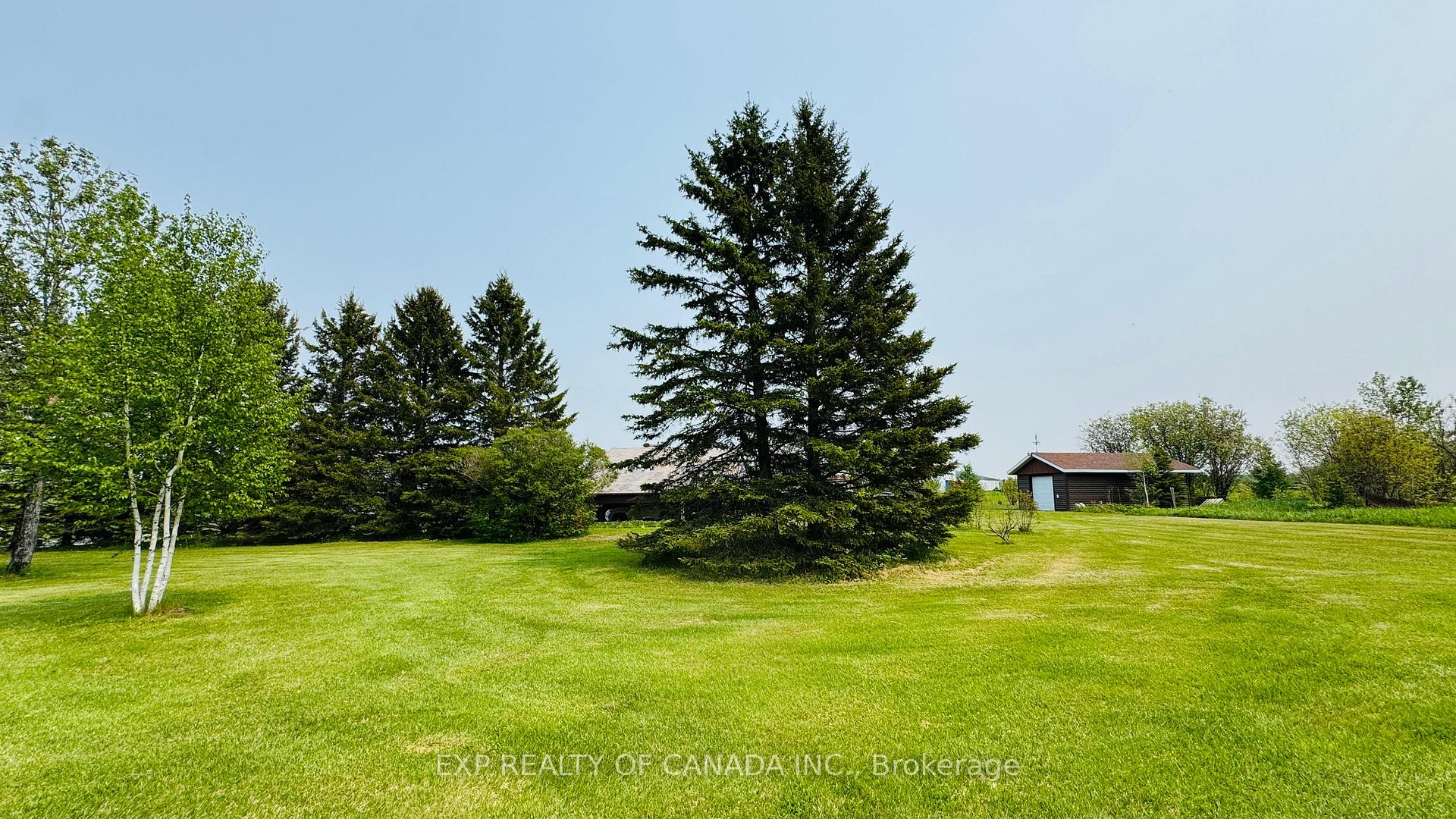 Photo 11 of 1272 Con 2 & 3 GLACKMEYER Road, Cochrane — HOMEH