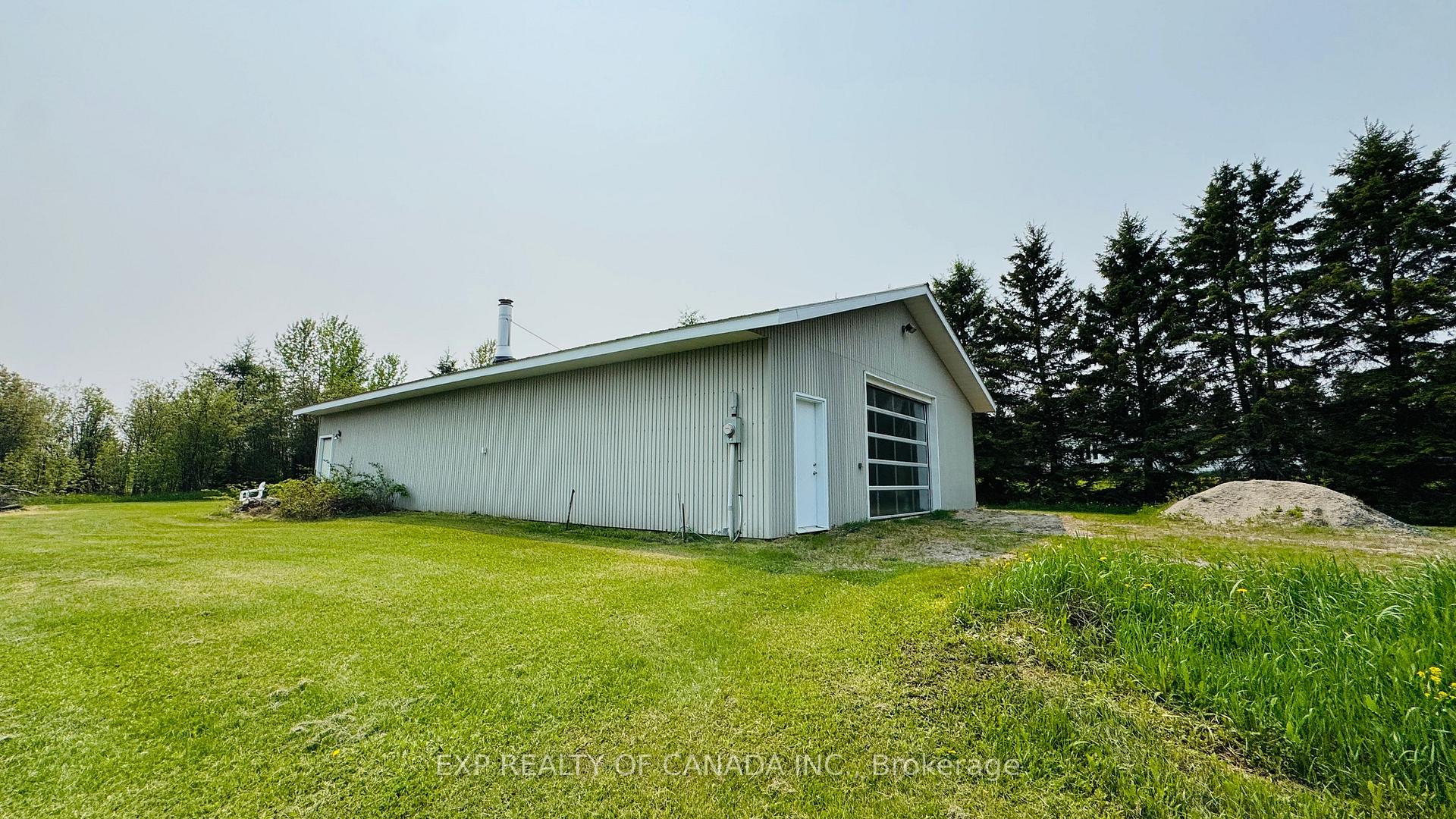 Photo 27 of 1272 Con 2 & 3 GLACKMEYER Road, Cochrane — HOMEH