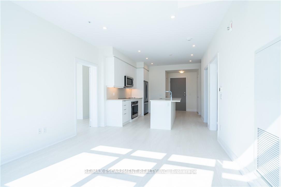 Photo 13 of Unit 547, 16 Concord Place, Grimsby, Grimsby Beach — HOMEH