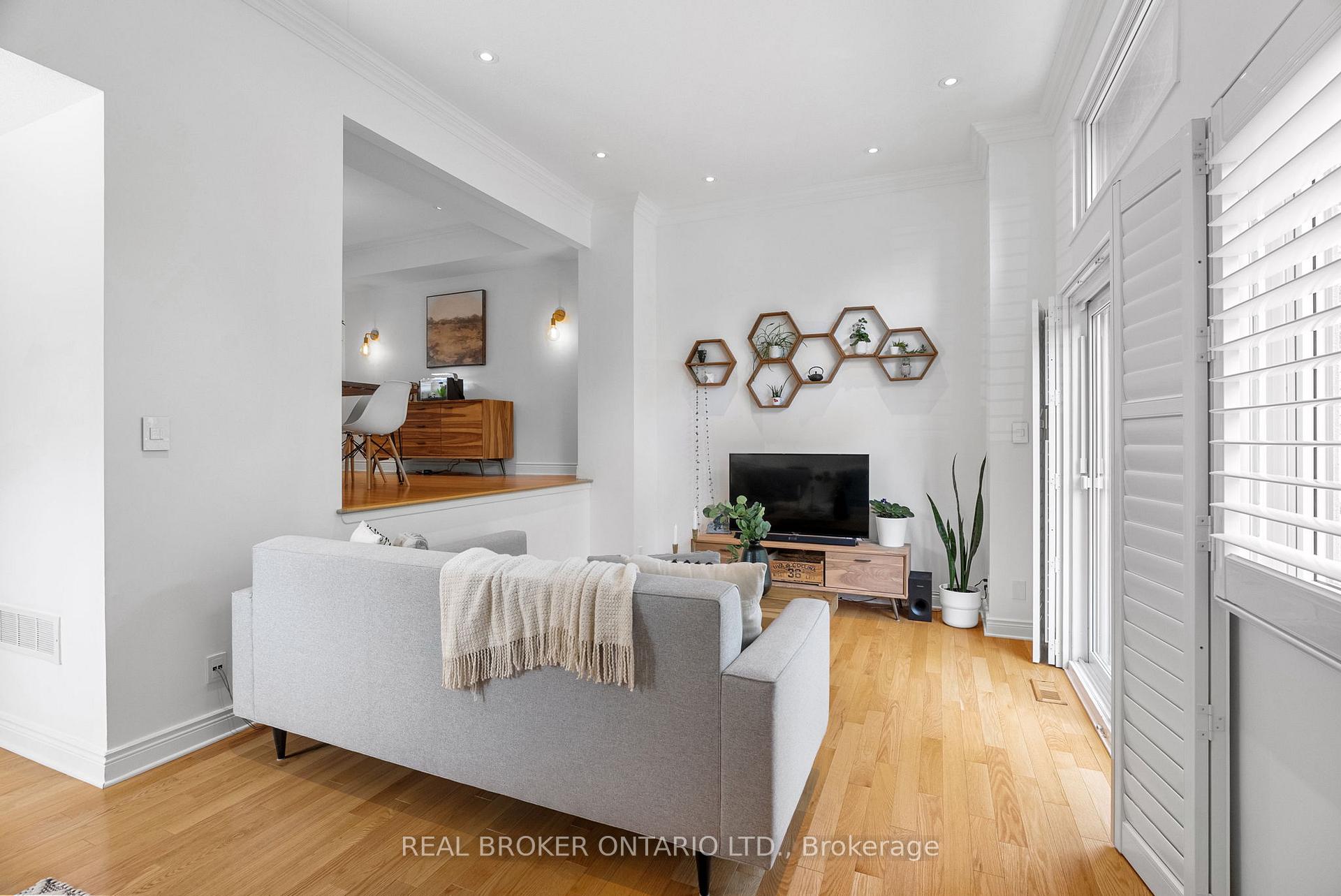 Photo 6 of Unit 2, 655 Richmond Road, Ottawa, Woodroffe — HOMEH