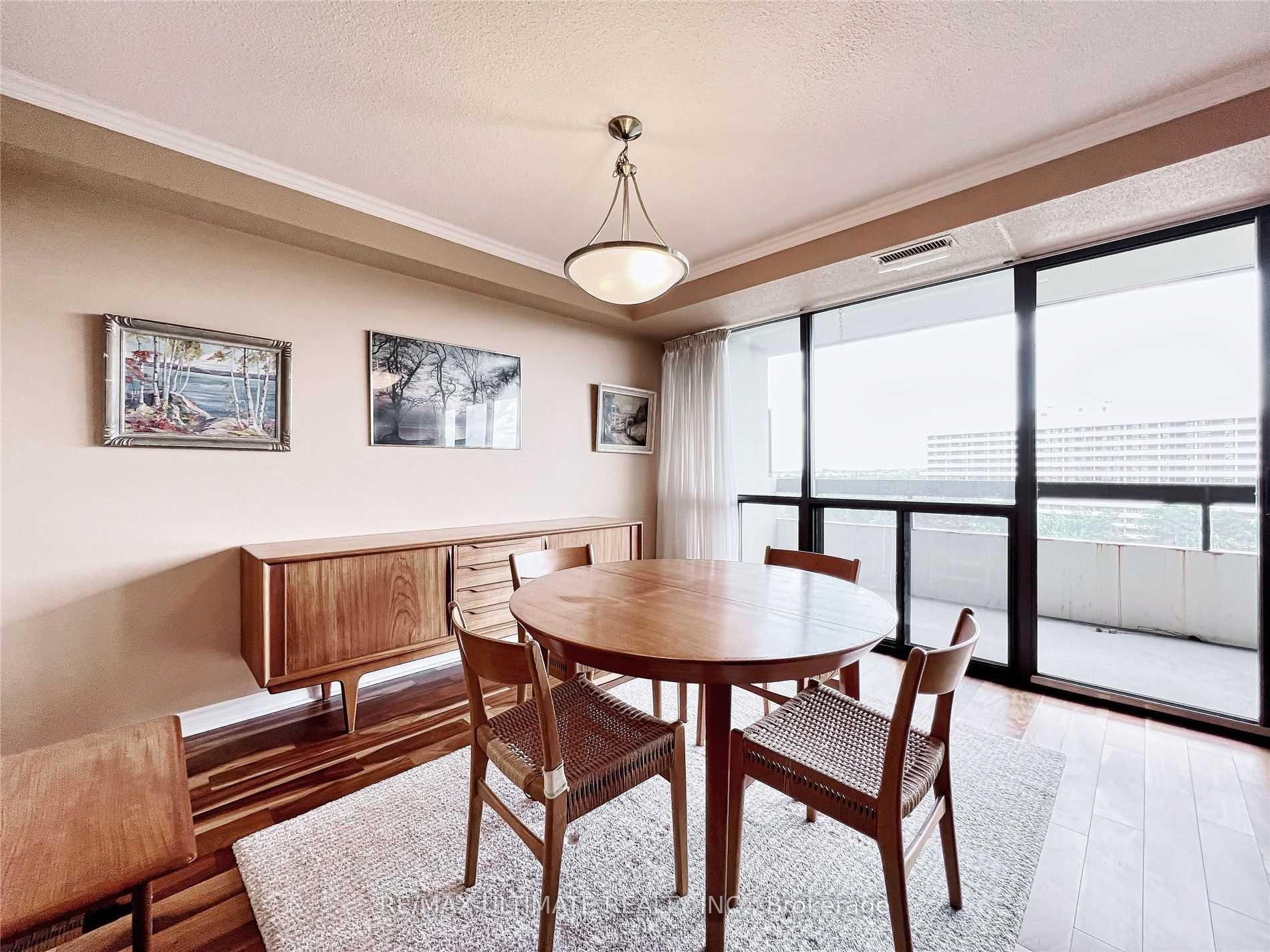 Photo 11 of Unit 912, 8111 Yonge Street, Markham, Royal Orchard — HOMEH