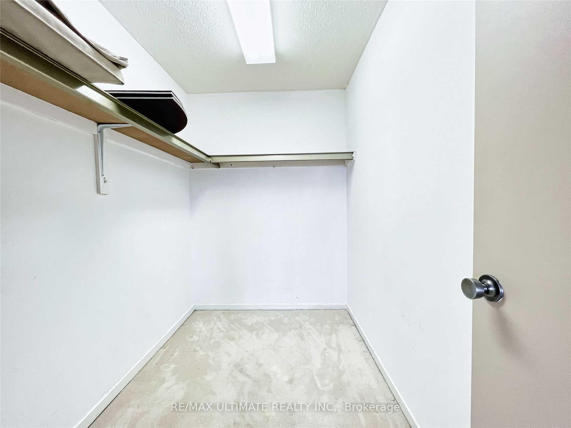Photo 21 of Unit 912, 8111 Yonge Street, Markham, Royal Orchard — HOMEH