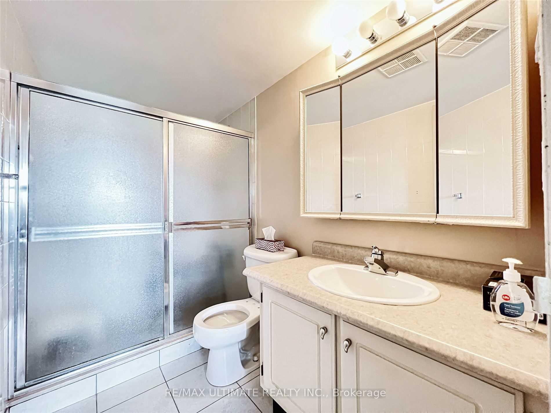 Photo 22 of Unit 912, 8111 Yonge Street, Markham, Royal Orchard — HOMEH