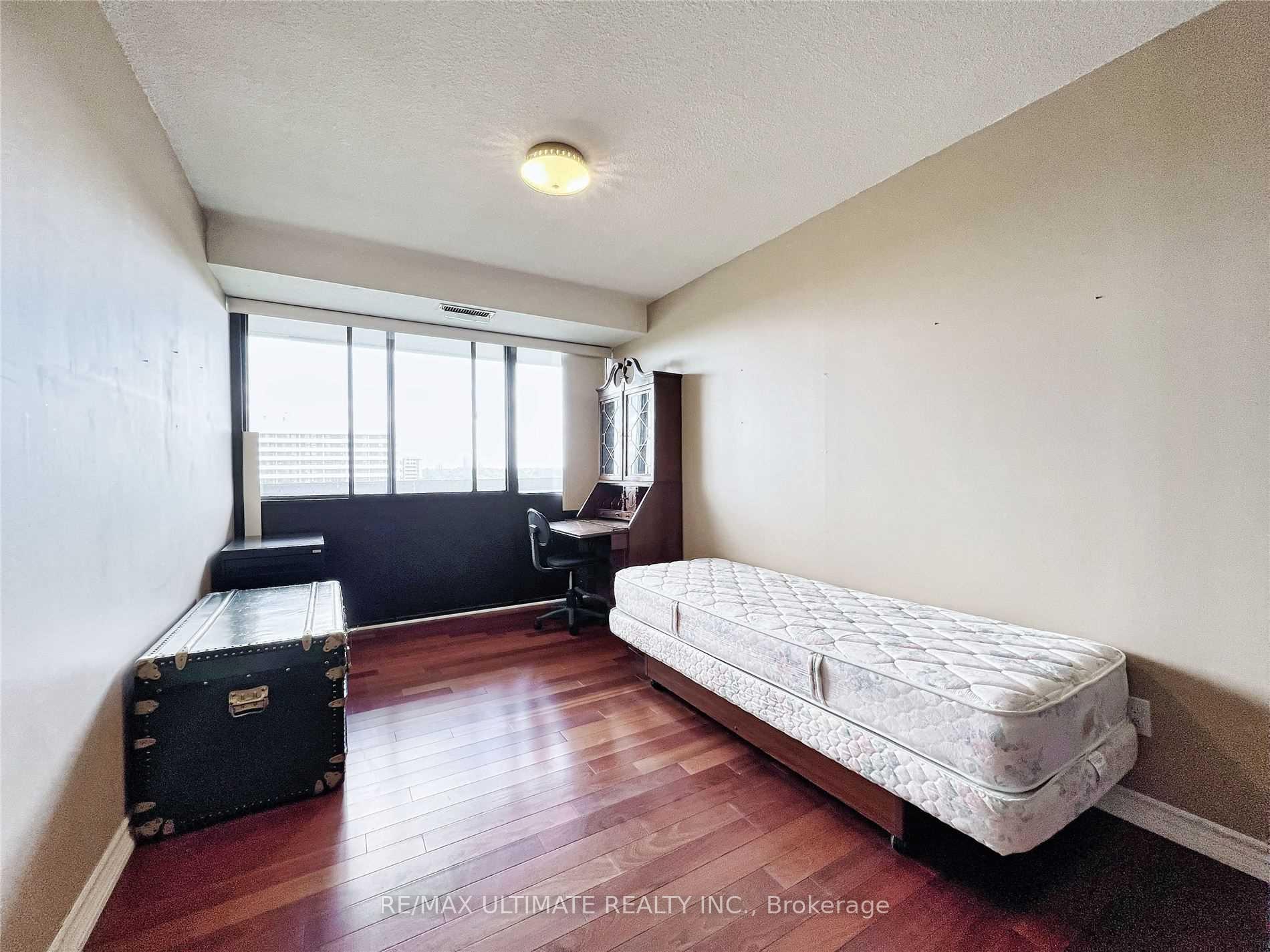 Photo 23 of Unit 912, 8111 Yonge Street, Markham, Royal Orchard — HOMEH