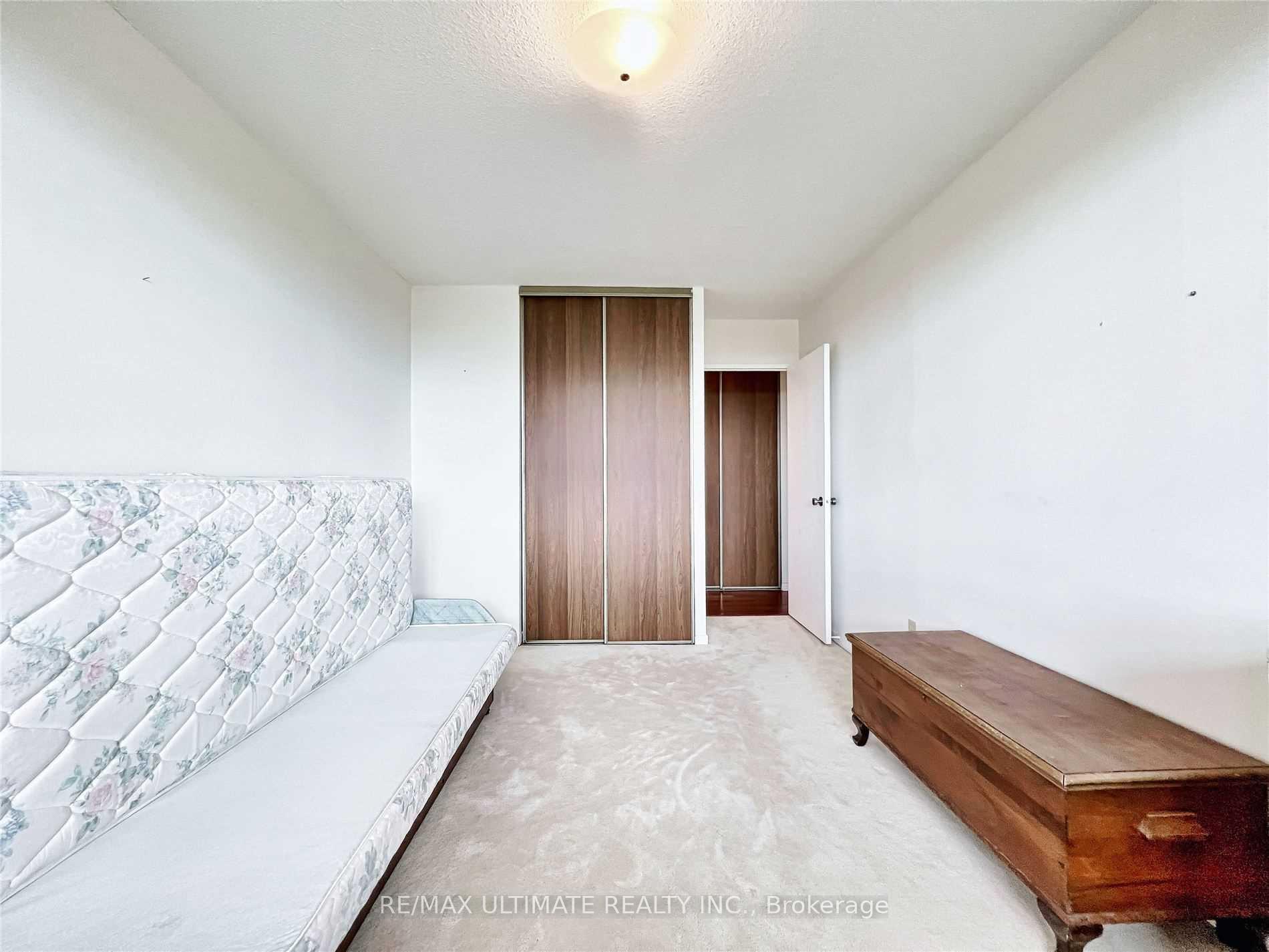 Photo 25 of Unit 912, 8111 Yonge Street, Markham, Royal Orchard — HOMEH
