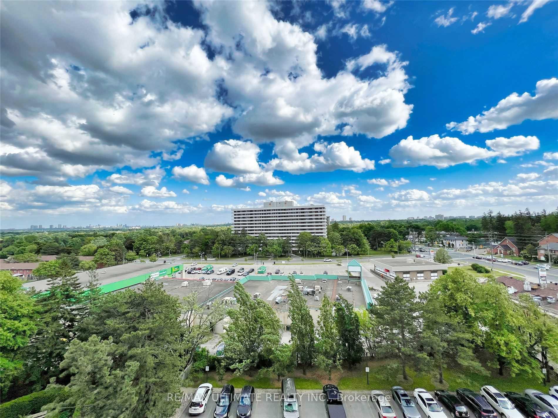 Photo 28 of Unit 912, 8111 Yonge Street, Markham, Royal Orchard — HOMEH