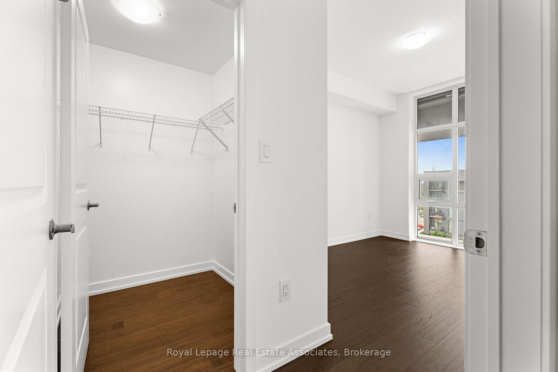 Photo 10 of Unit 434, 460 Dundas Street E, Hamilton, Waterdown — HOMEH