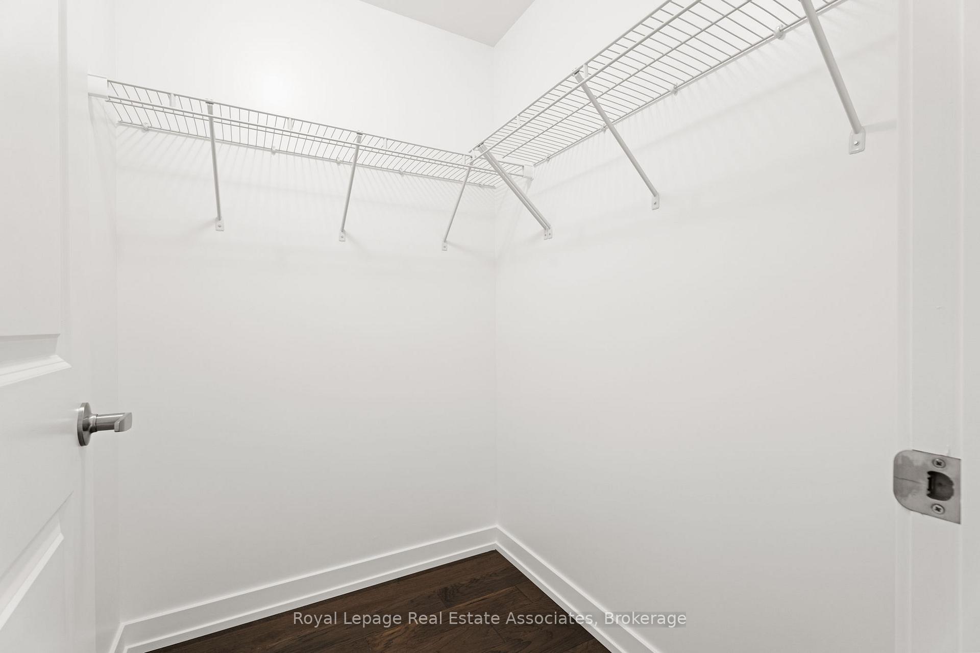 Photo 11 of Unit 434, 460 Dundas Street E, Hamilton, Waterdown — HOMEH