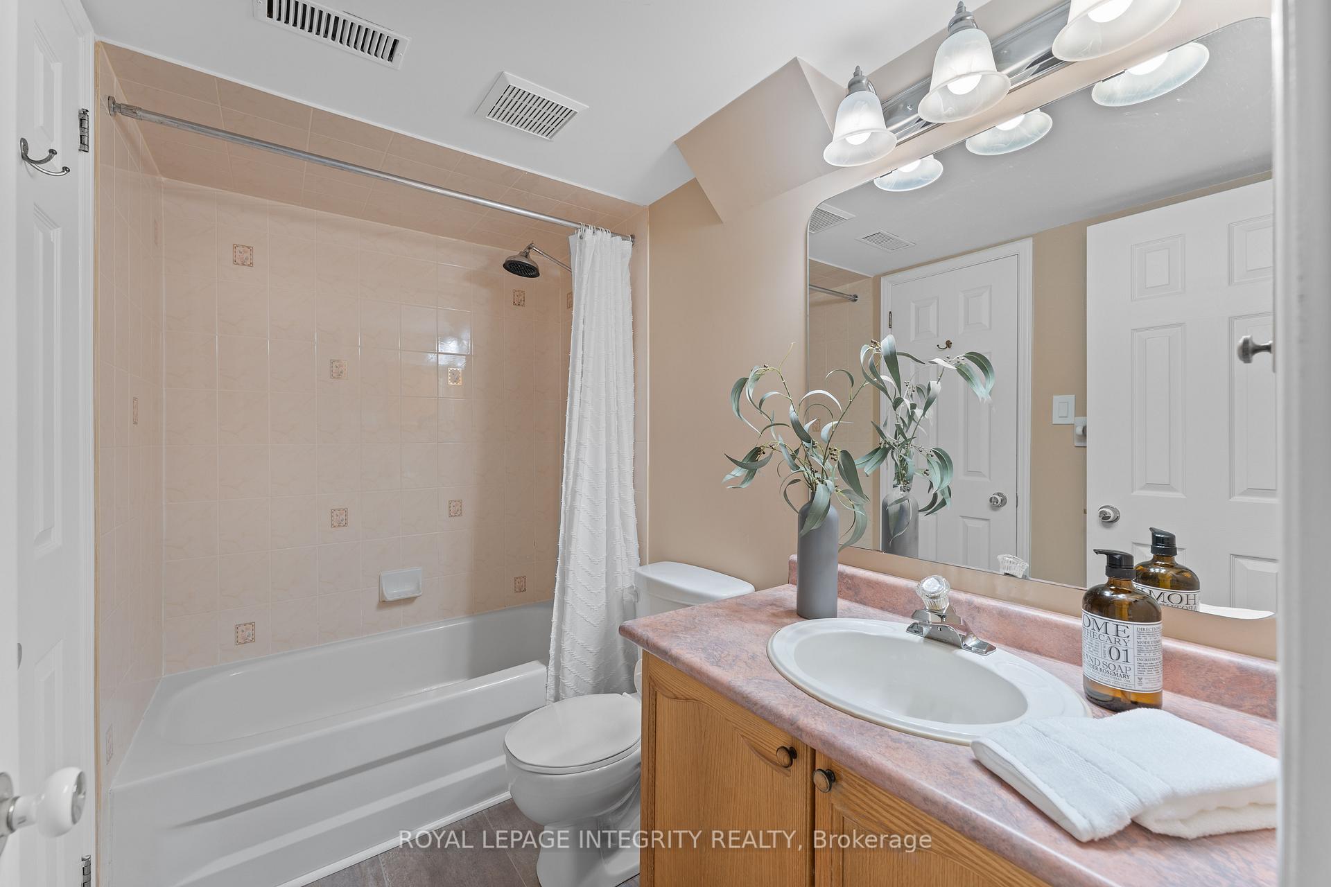 Photo 13 of Unit E, 108 Centrepointe Drive E, Ottawa, Centrepointe — HOMEH