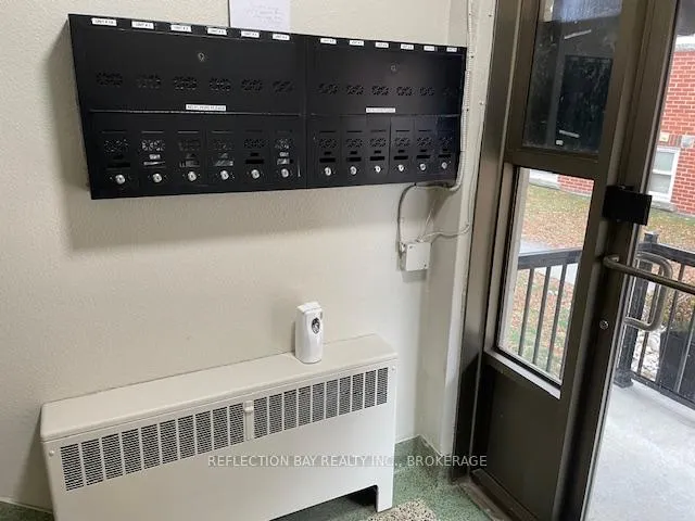 Photo 5 of Unit 3, 5 Applewood Avenue, Hamilton, Stoney Creek — HOMEH