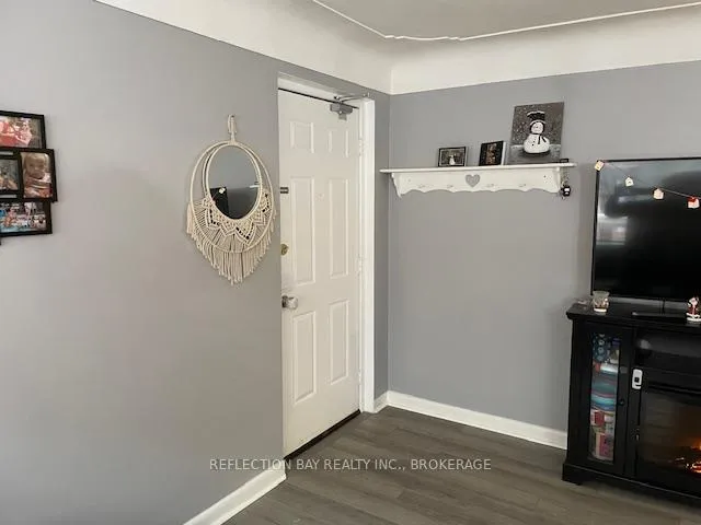 Photo 7 of Unit 3, 5 Applewood Avenue, Hamilton, Stoney Creek — HOMEH
