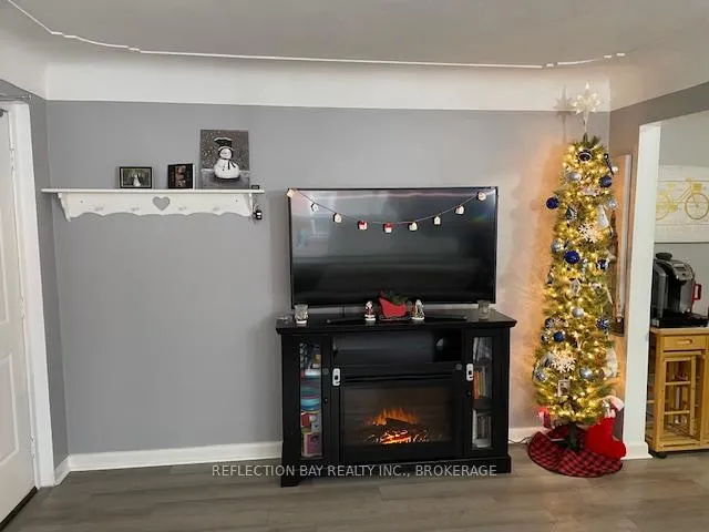 Photo 11 of Unit 3, 5 Applewood Avenue, Hamilton, Stoney Creek — HOMEH