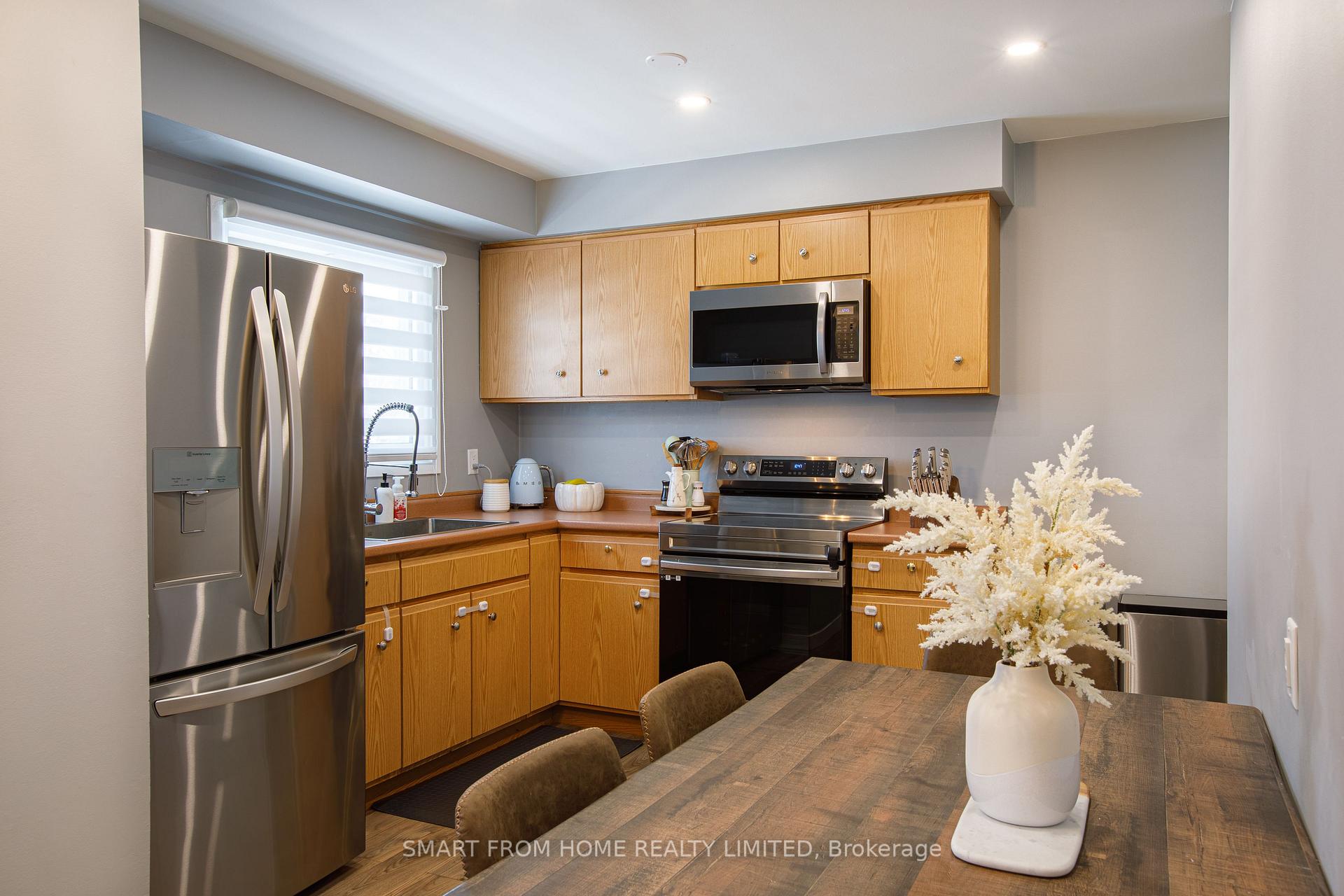 Photo 5 of 2739 Meadowbrook Lane, Windsor — HOMEH