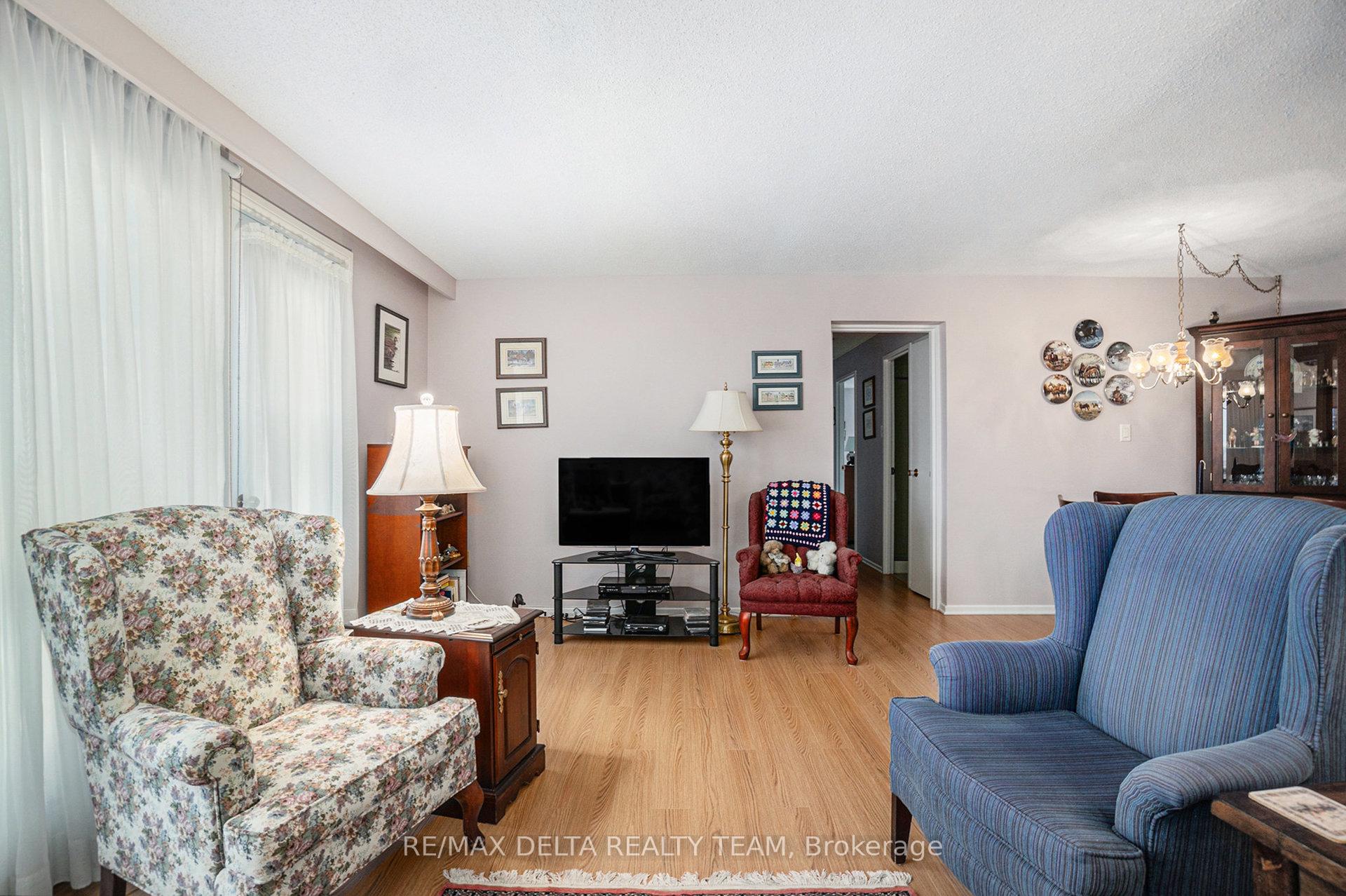 Photo 6 of Unit 1018, 20 Chesterton Drive, Ottawa, Borden Farm/Stewart Farm/Carleton Heights/Parkwood Hills — HOMEH