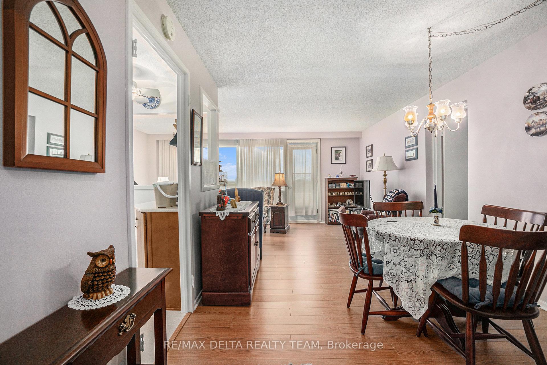 Photo 8 of Unit 1018, 20 Chesterton Drive, Ottawa, Borden Farm/Stewart Farm/Carleton Heights/Parkwood Hills — HOMEH
