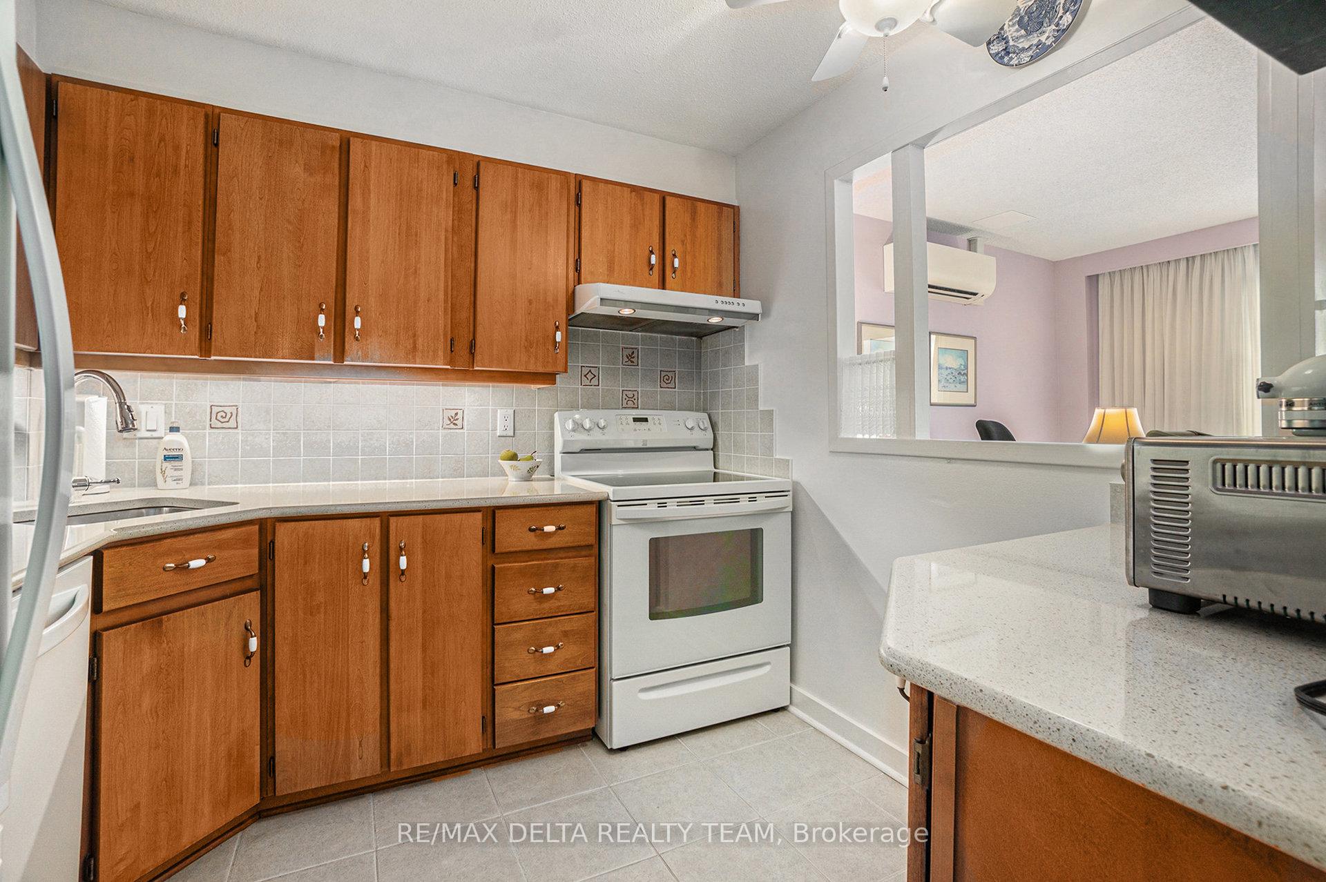 Photo 13 of Unit 1018, 20 Chesterton Drive, Ottawa, Borden Farm/Stewart Farm/Carleton Heights/Parkwood Hills — HOMEH