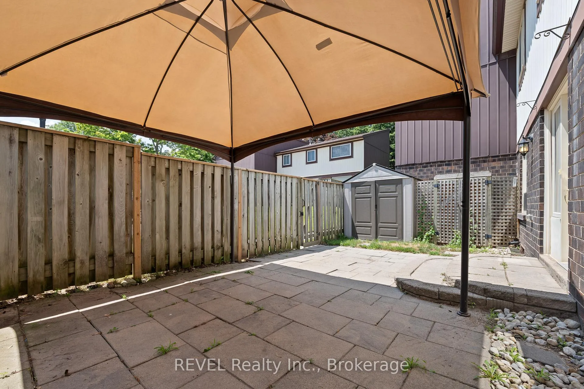 Photo 3 of Unit 109, 45 Marksam Road, Guelph, Willow West/Sugarbush/West Acres — HOMEH
