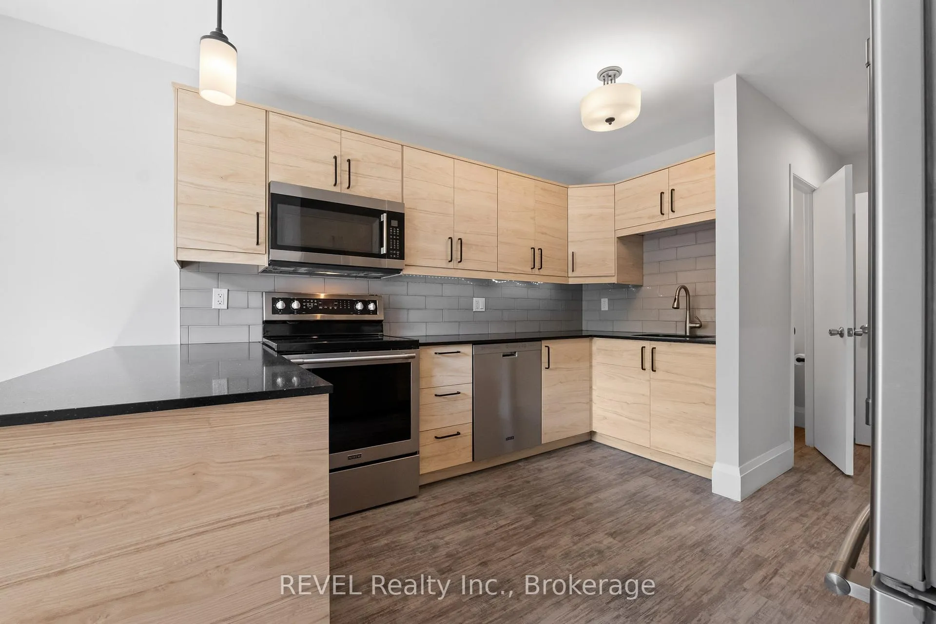 Photo 7 of Unit 109, 45 Marksam Road, Guelph, Willow West/Sugarbush/West Acres — HOMEH