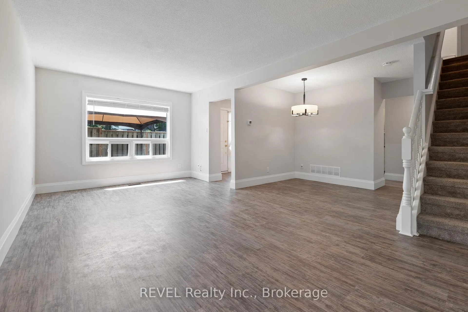 Photo 11 of Unit 109, 45 Marksam Road, Guelph, Willow West/Sugarbush/West Acres — HOMEH