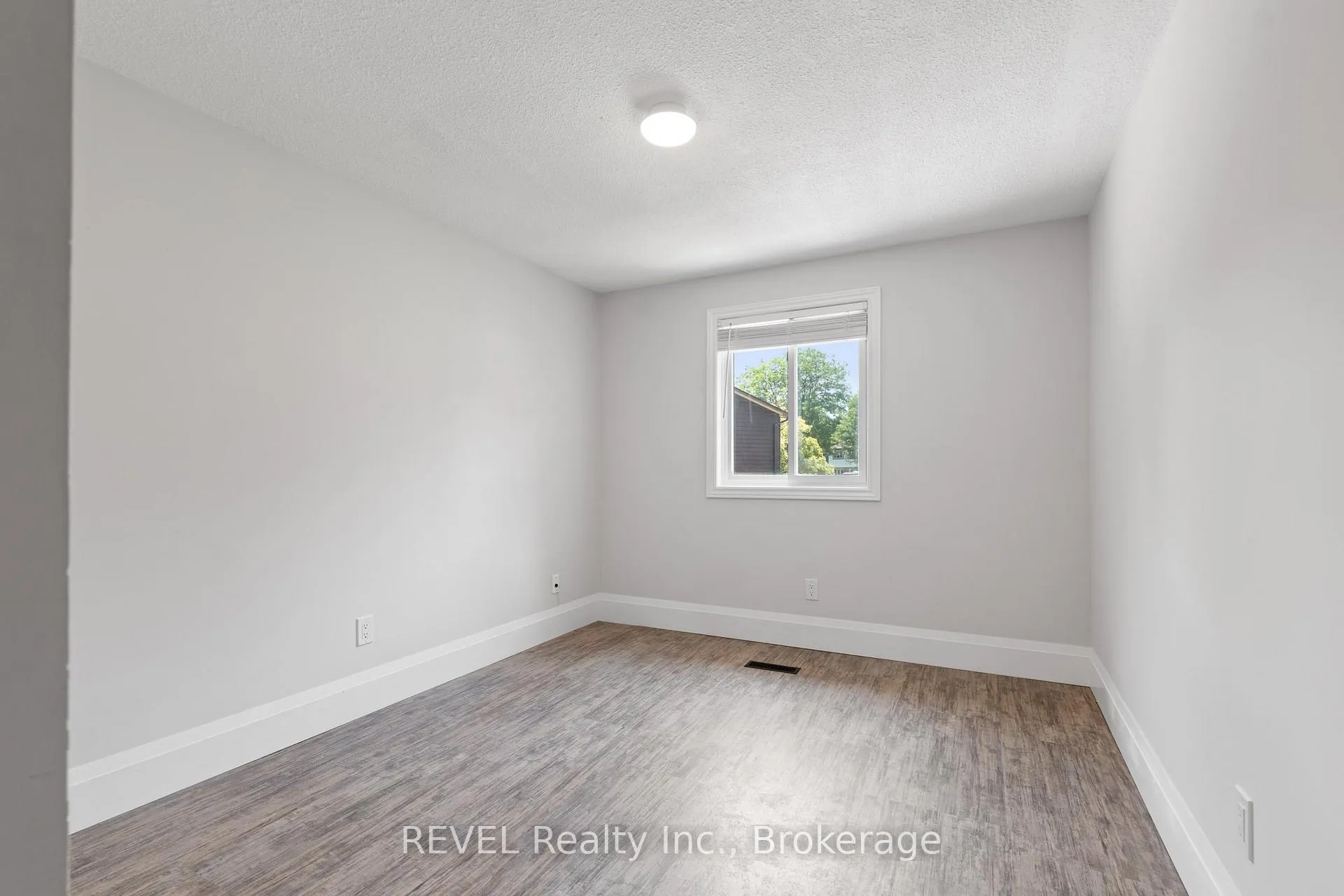 Photo 25 of Unit 109, 45 Marksam Road, Guelph, Willow West/Sugarbush/West Acres — HOMEH