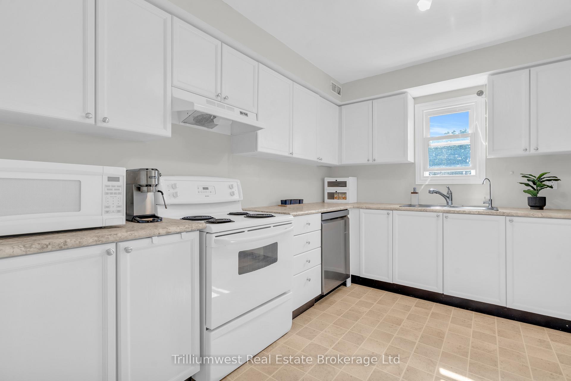 Photo 7 of Unit 219, 458 Janefield Avenue, Guelph, Dovercliffe Park/Old University — HOMEH